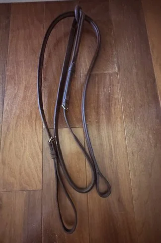 Circuit Square Raised Standing Martingale In Brown - Full