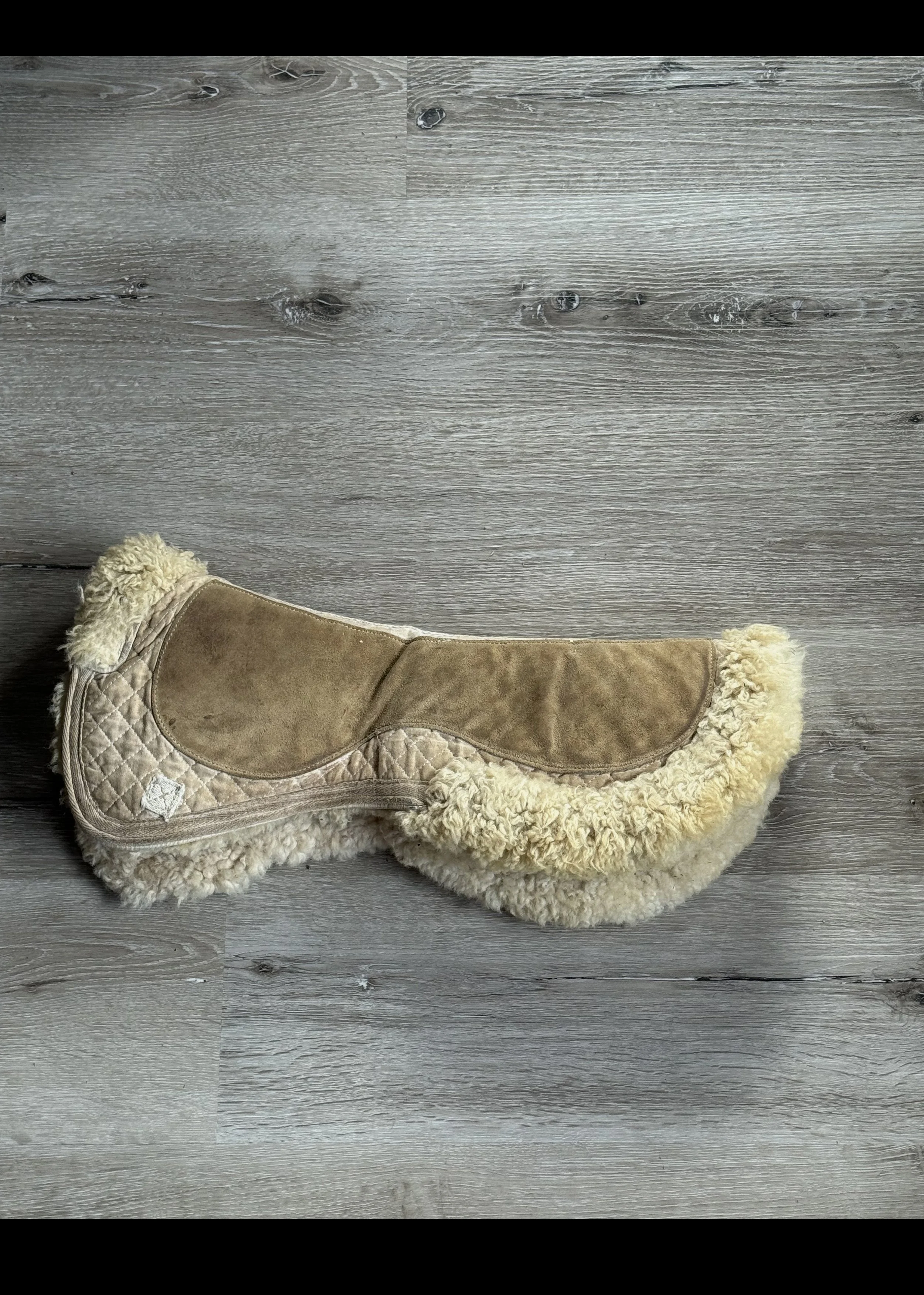 Beval Half Pad With Suede Top In Natural - 19.5"