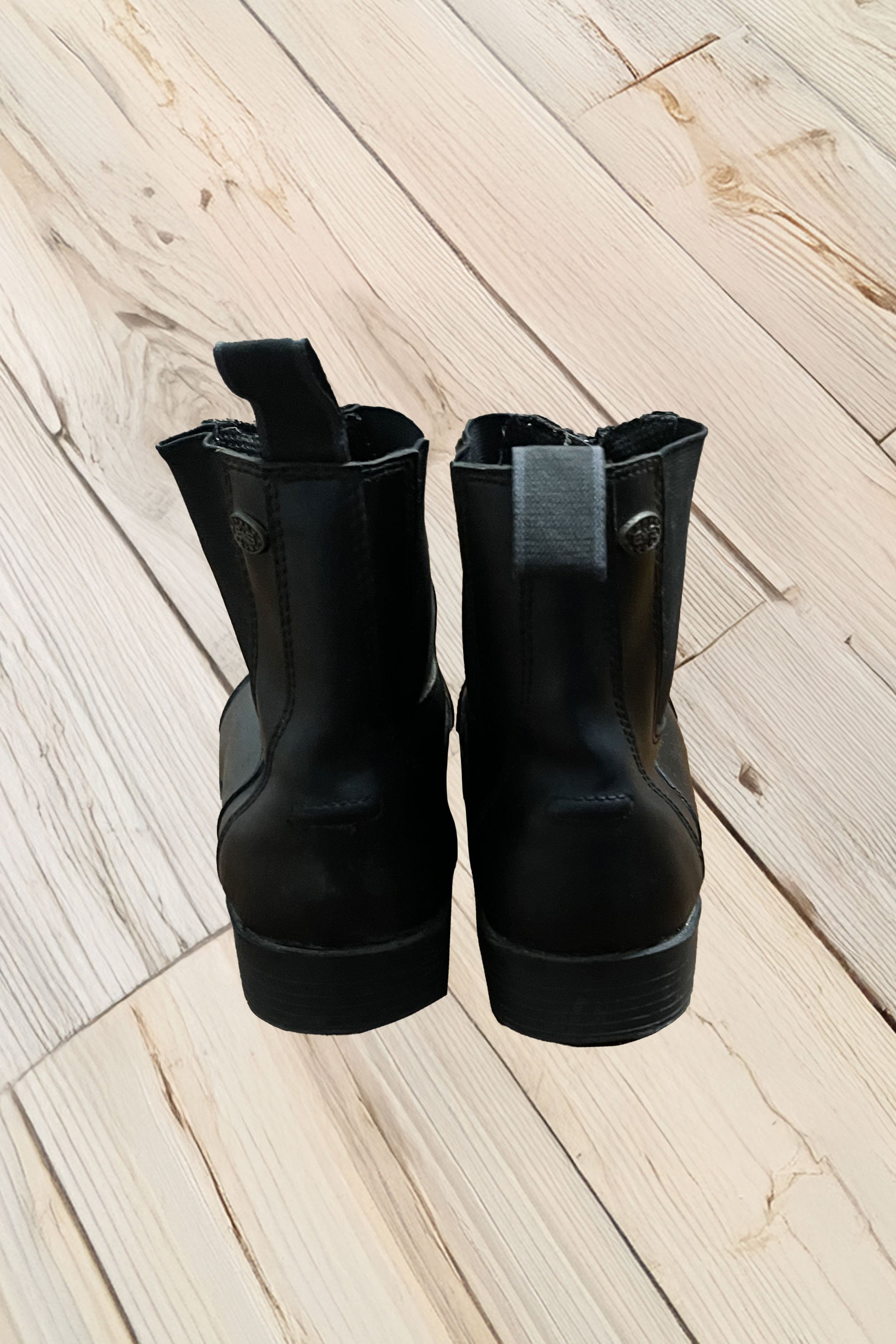 Ariat Boots 1 .jpg