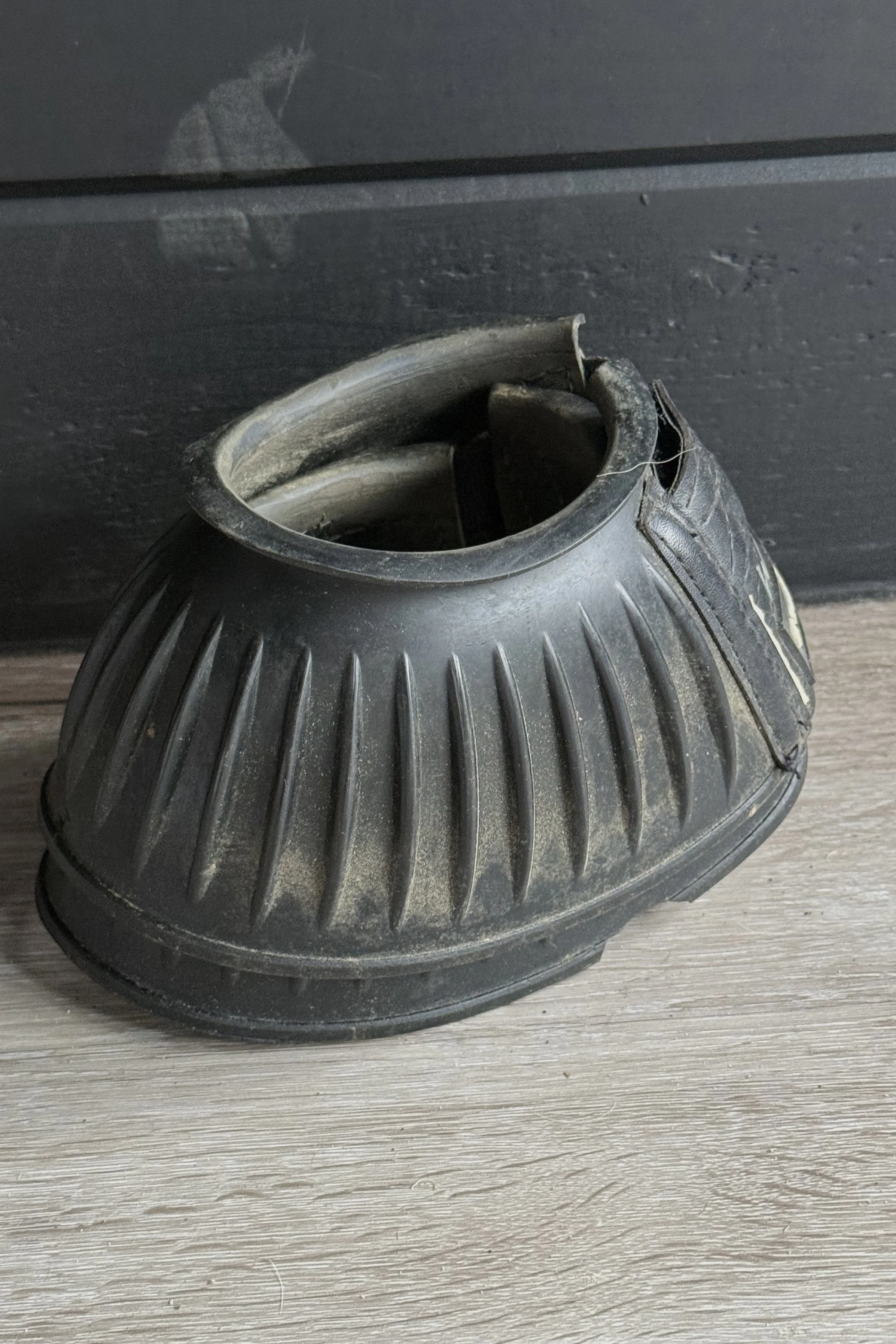 Smartpak Velcro Bell Boots In Black - Large