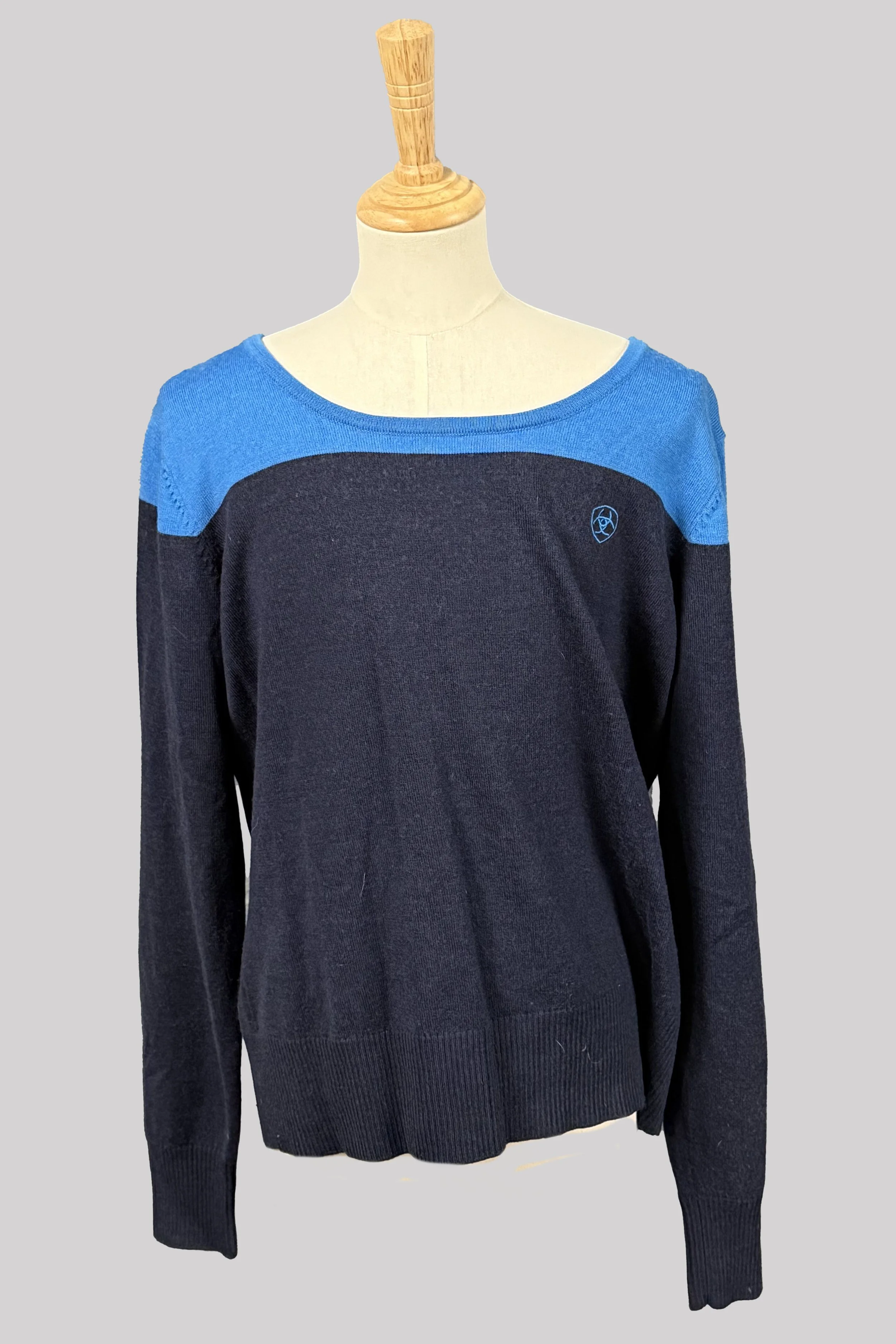 Ariat Merino Wool Crew Neck Sweater In Navy & Blue - XL (Fits like a large)