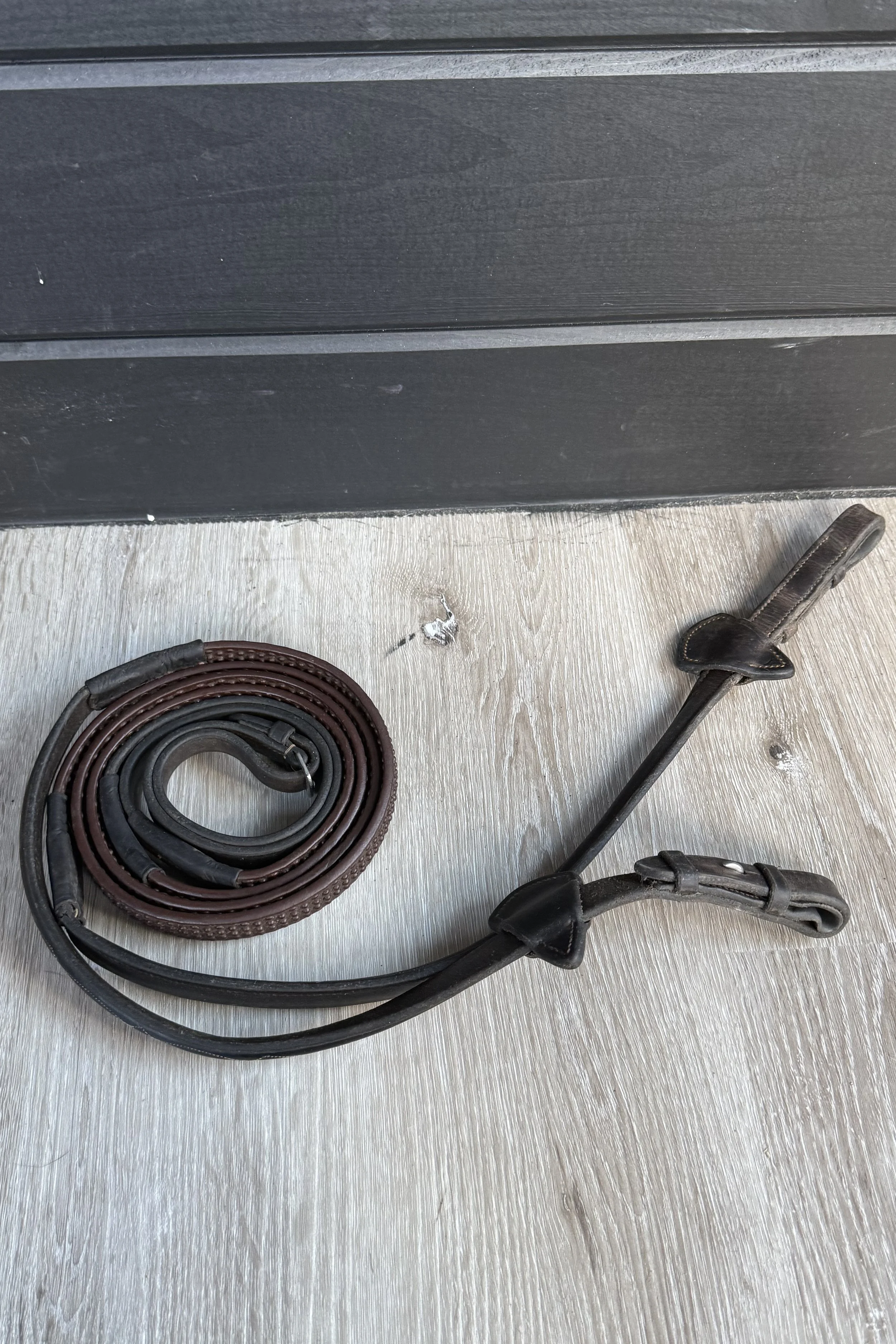 Nunn Finer Soft Grip Reins In Dark Brown - 63"