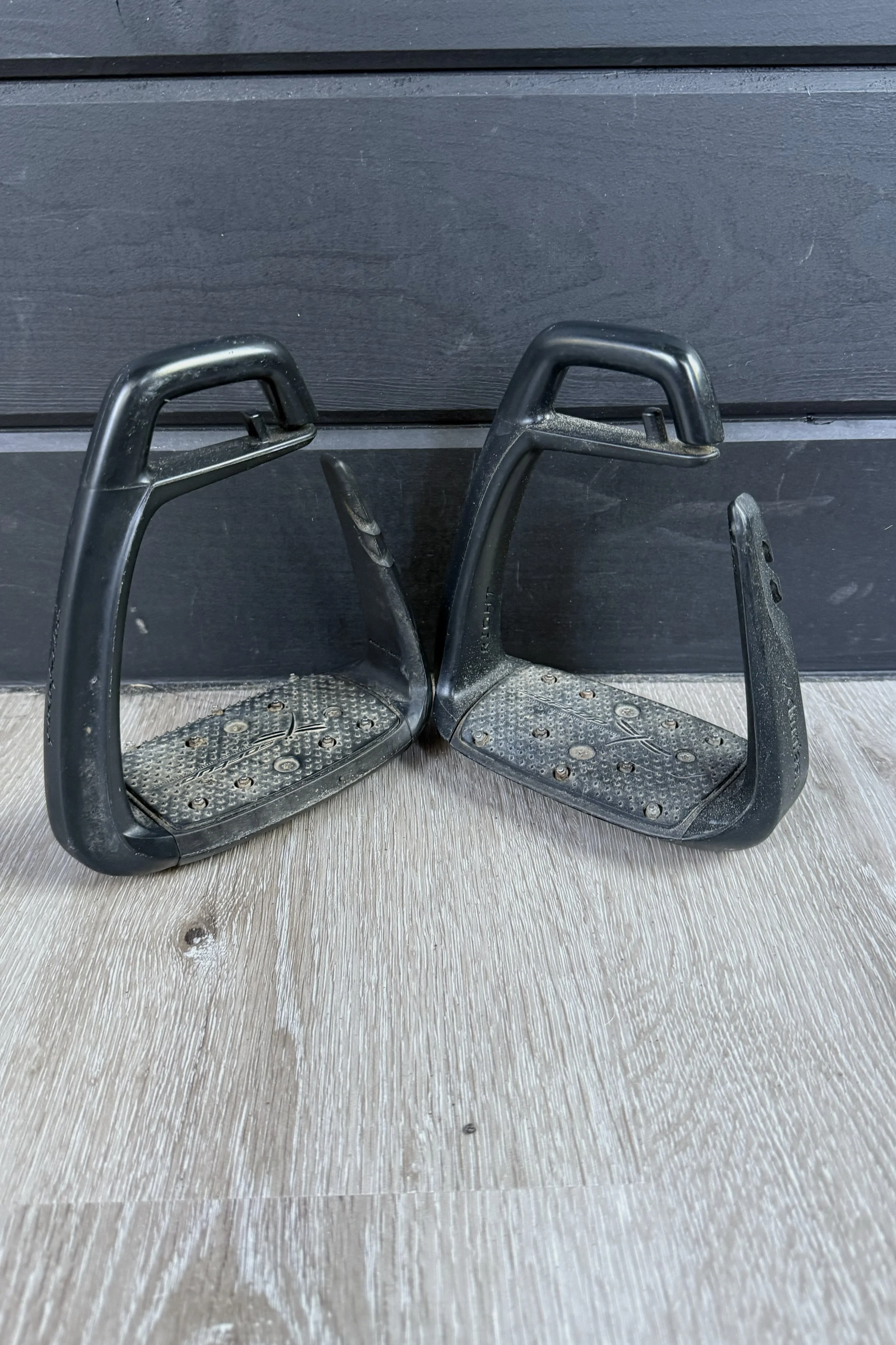 Freejump Soft'Up Classic Stirrups - Black