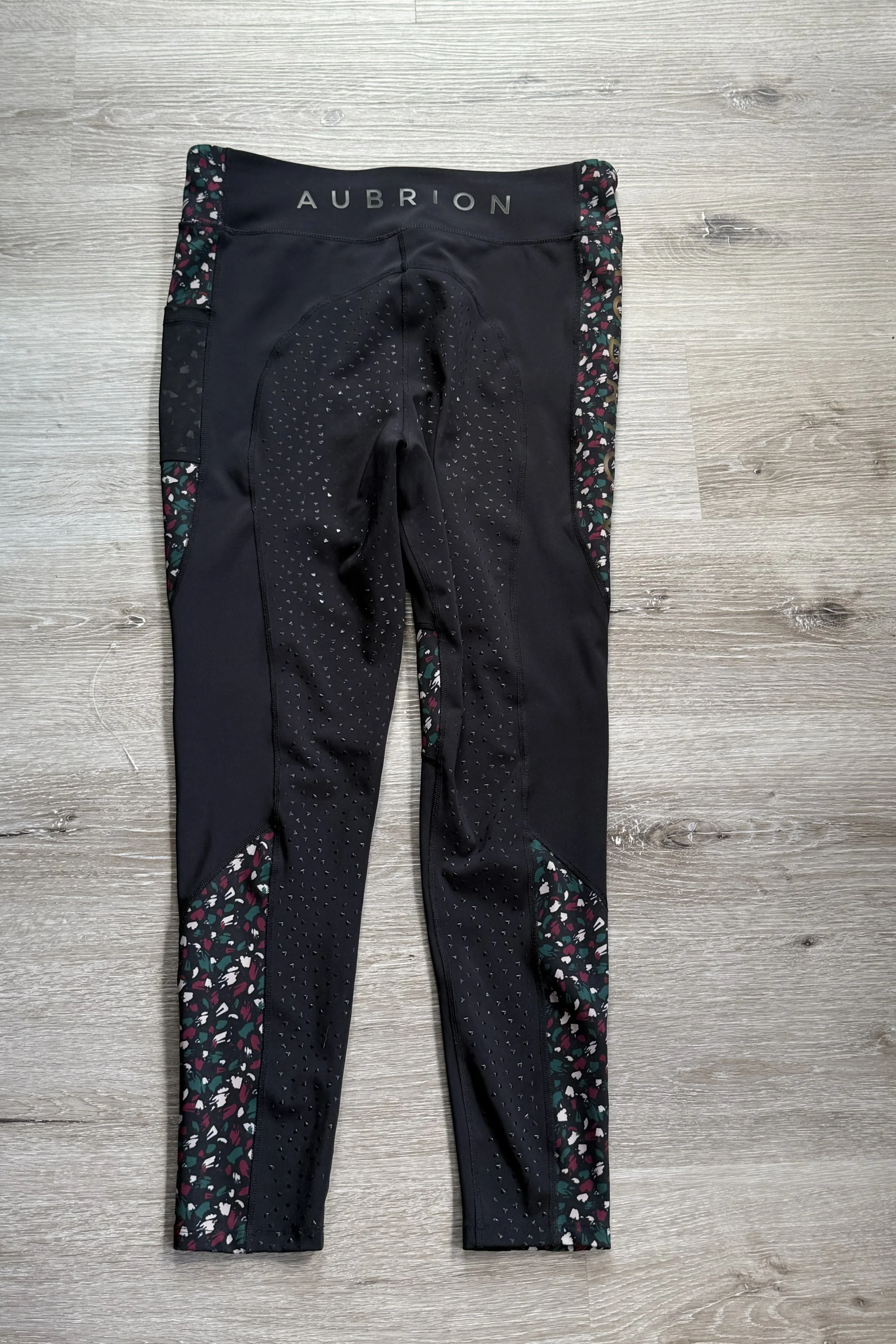 aubrion black 2 .jpg