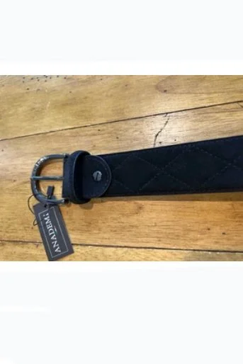 black.jpg