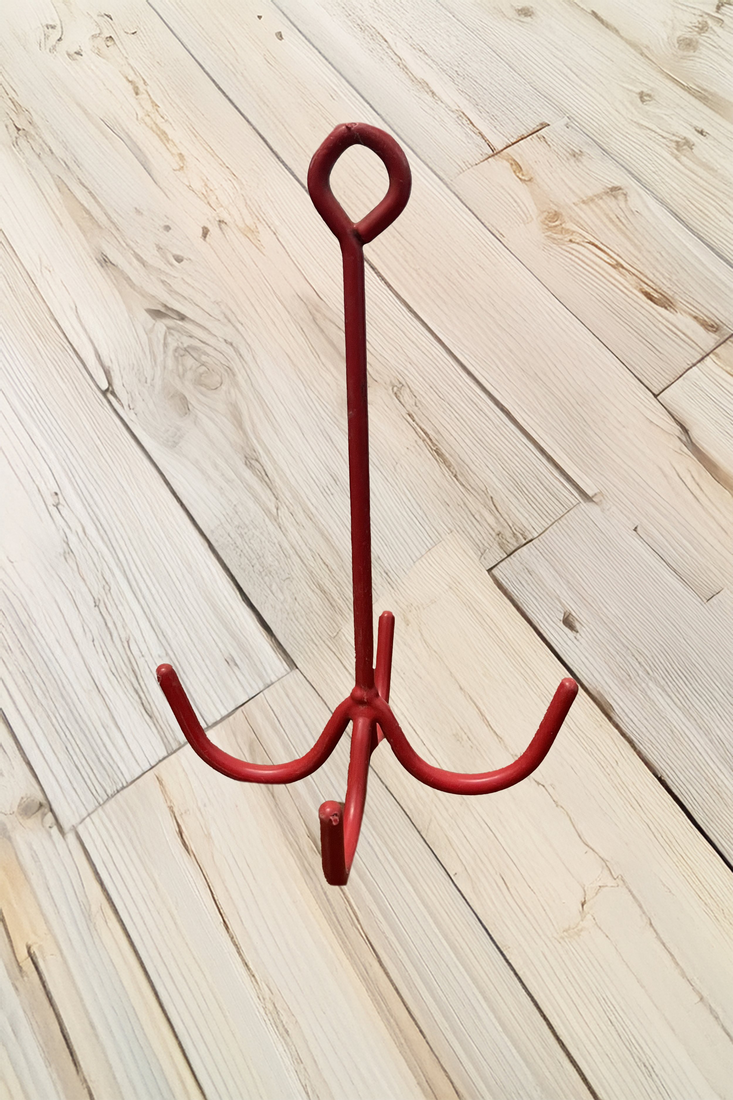 4-Prong Tack Hook In Red