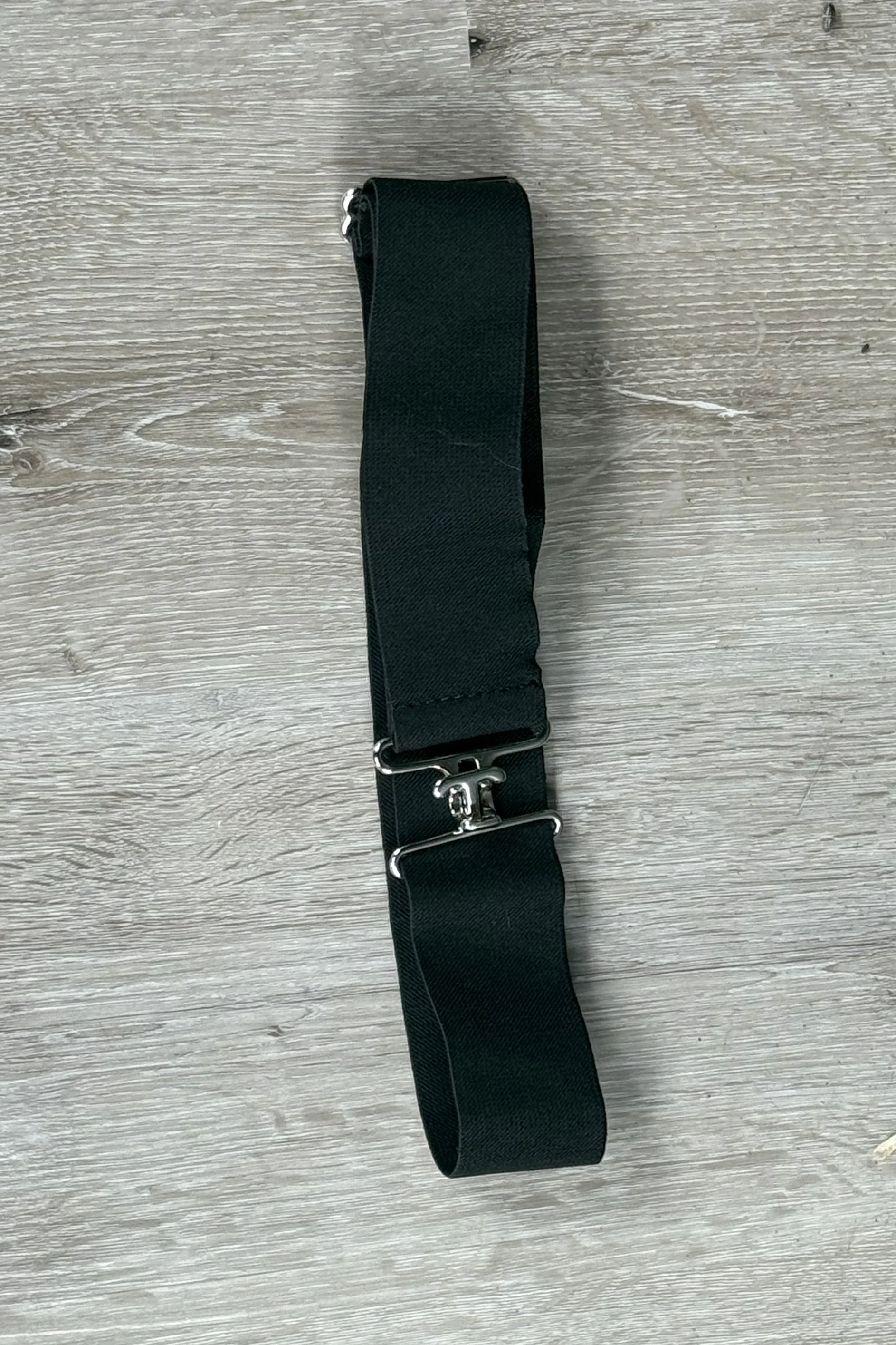 Ace Equestrian Elastic Belt in Black and Silver - One Size