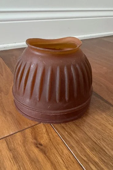 Ribbed Pull On Rubber Bell Boots In Gum - Large