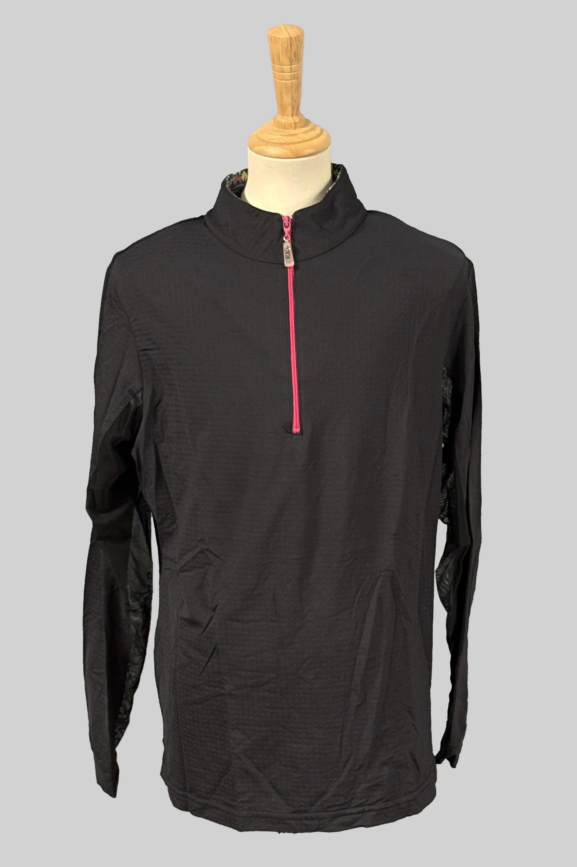 EIS Long Sleeve 1/4 Zip Sunshirt In Black With Pink - Large
