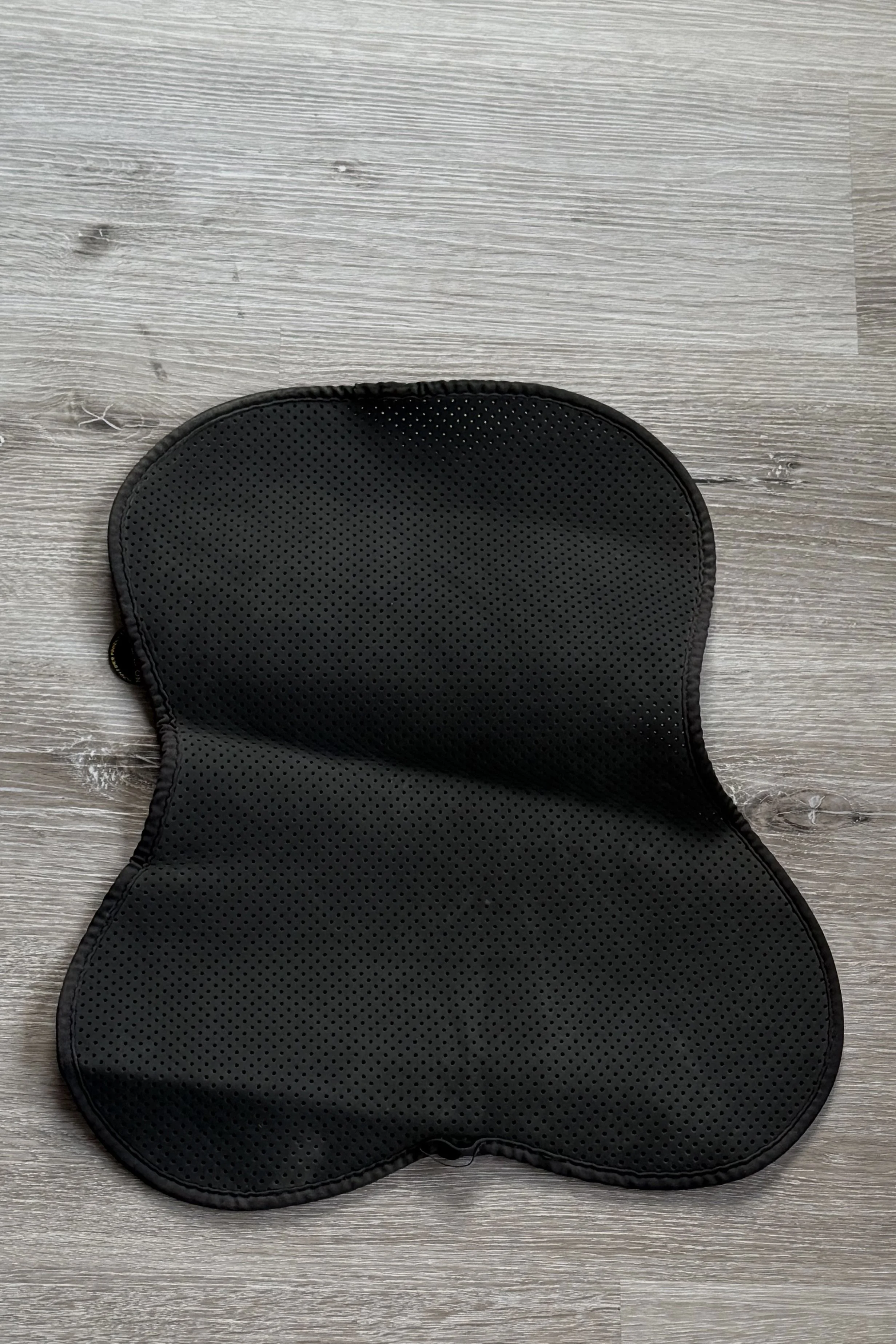 Nunn Finer Non-Slip Contour Pad In Black