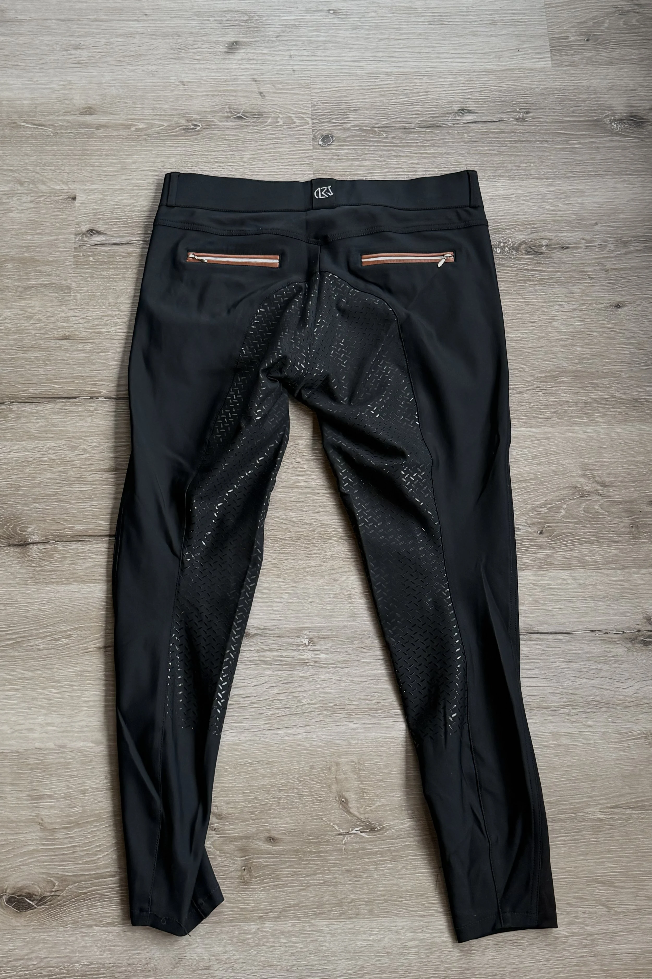 kl select black 1 .jpg