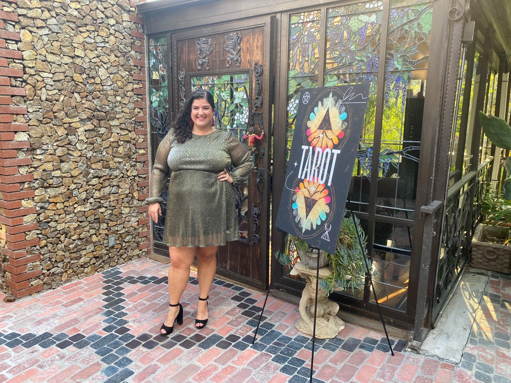 Reading at the Houdini Estate