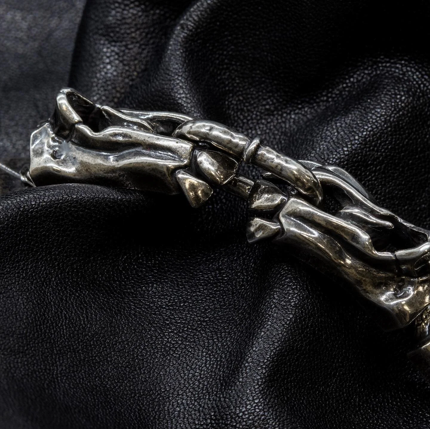 Palate Chain Bracelet 
.
.
.
.
.

#jewelry #wierd #mensrings #tatoo #bikerlife #rings #alternative #sterling #scad #earrings #tattoolife #gold #necklace #silver #bikers #mensfashion #mensjewelry #handmade #vintage #bracelets #ring #fashion #goth #alt