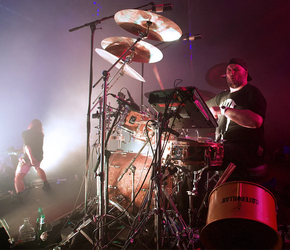 Live performance photograph by Gill Slaughter