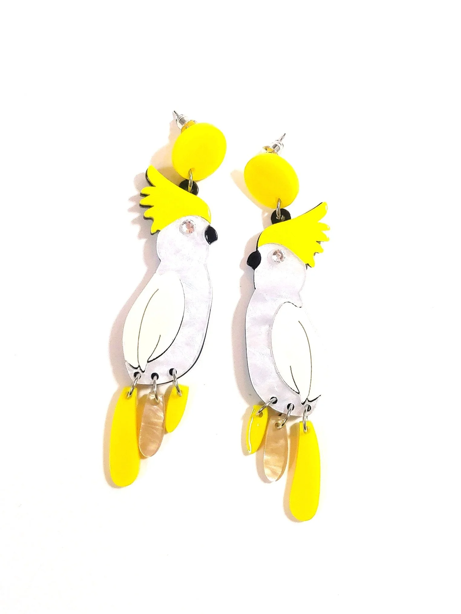kitschy tropical bird tiki bar tiki pinup cockatoo parrot earrings