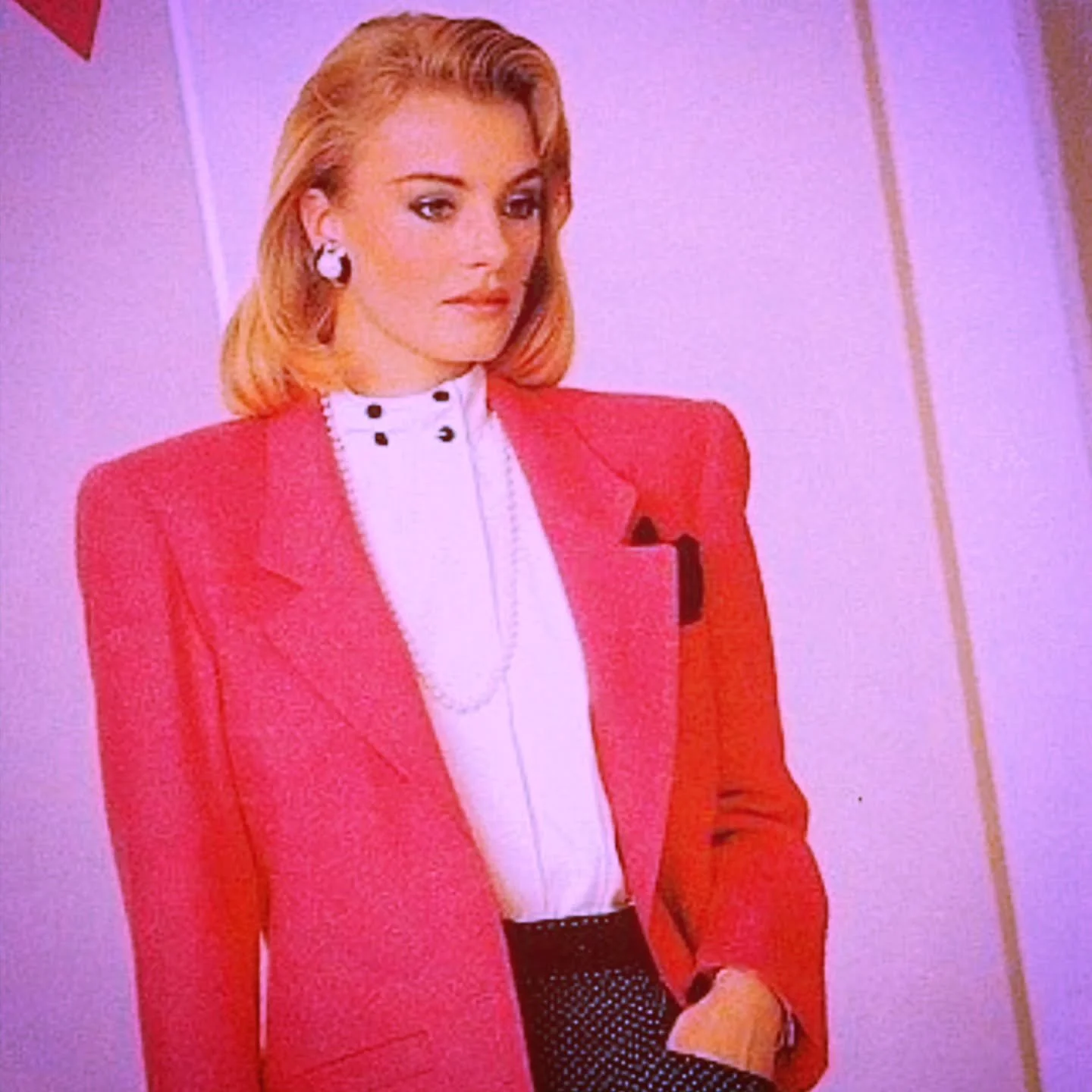 10/10 chic. 0/10 time for your bullshit.

#powersuit #1980sfashion #80sstyle #shoulderpads