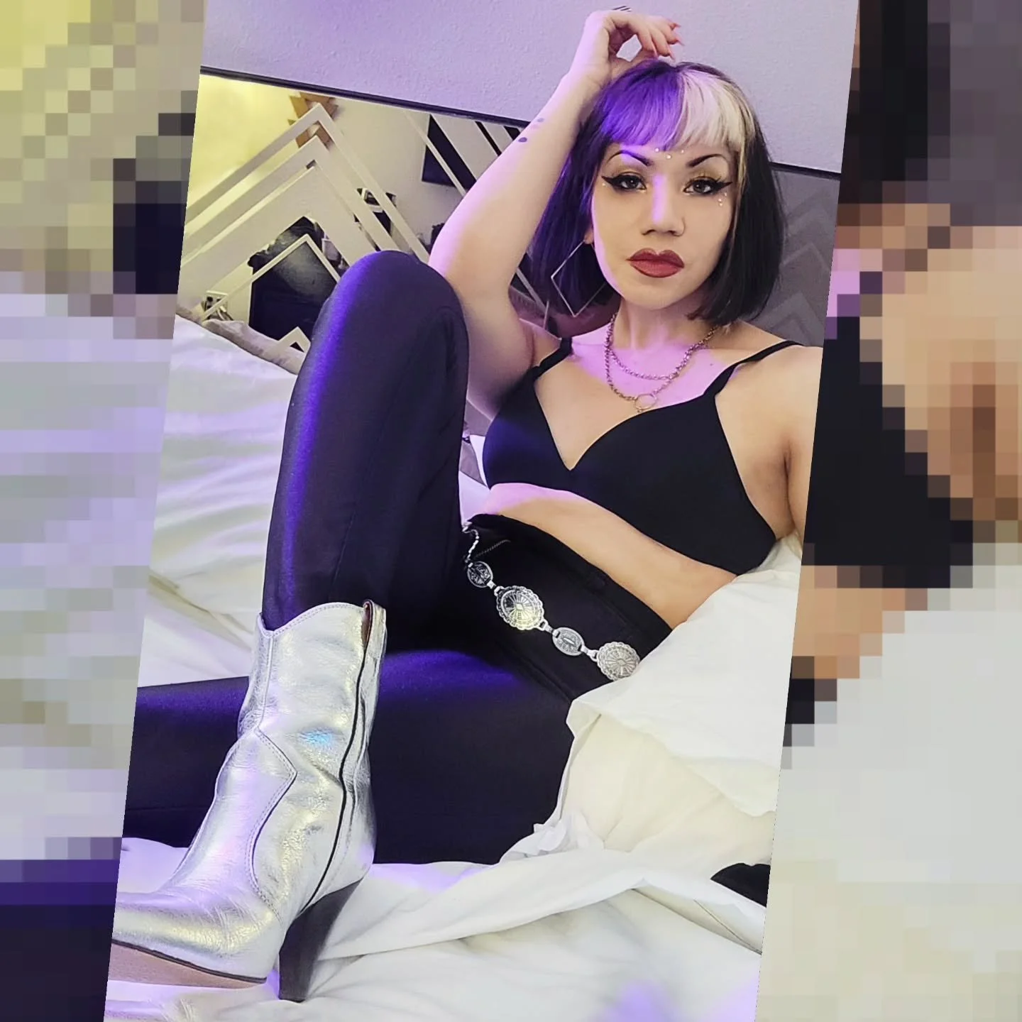 This is what people think I do all day when I say &quot;Oh, i'm an artist and I have a vintage clothing store&quot;. Bitch, PLEASE!!!! In fact, I need to package a few orders, re-up tissue paper and other promo/packing materials + I have a MOUNTAIN o