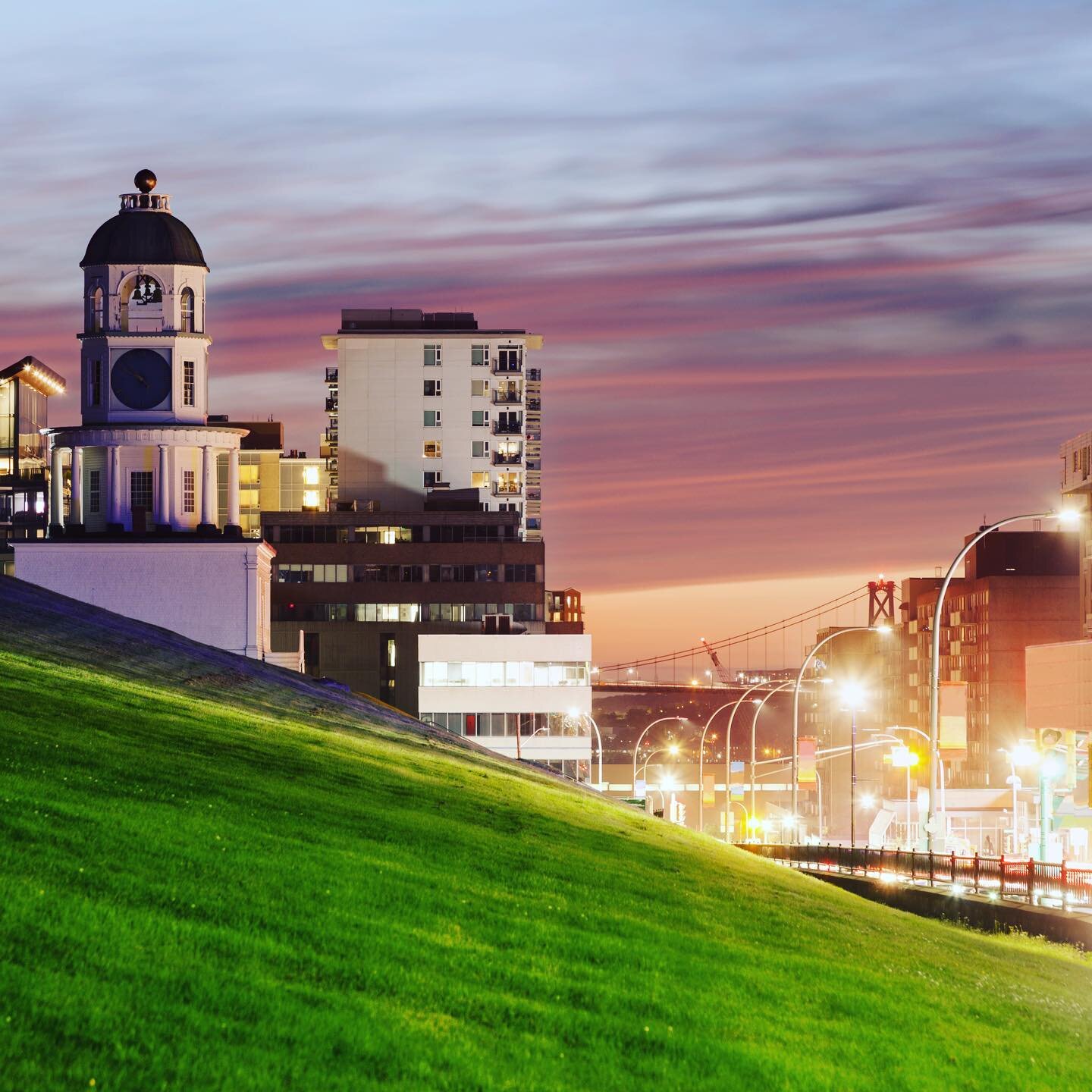 HALIFAX&rsquo;S CITADEL HILL, WITH A VIEW TOWARD THE WATERFRONT PAST THE FAMOUS CLOCK TOWER.

Think about it: 

In downtown Halifax, you can live near the water and still be in the centre of a bustling (well, semi-bustling, comparatively) urban centr