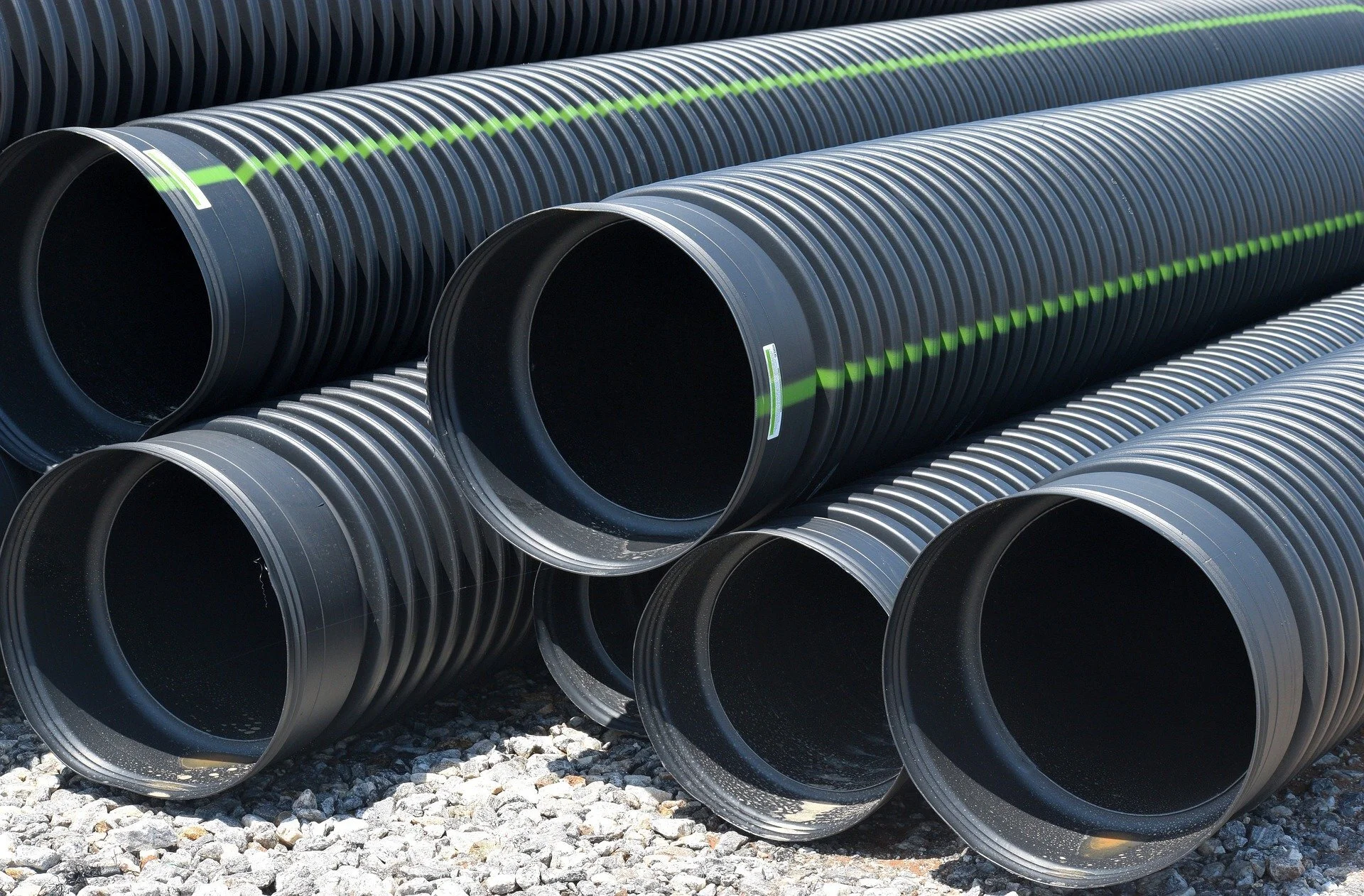drainage-pipes-2471293_1920.jpg