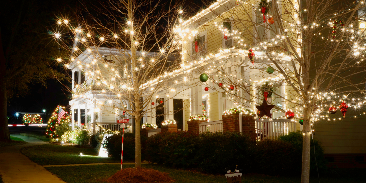 Outdoor Lighting Architects Christmas Light Installation