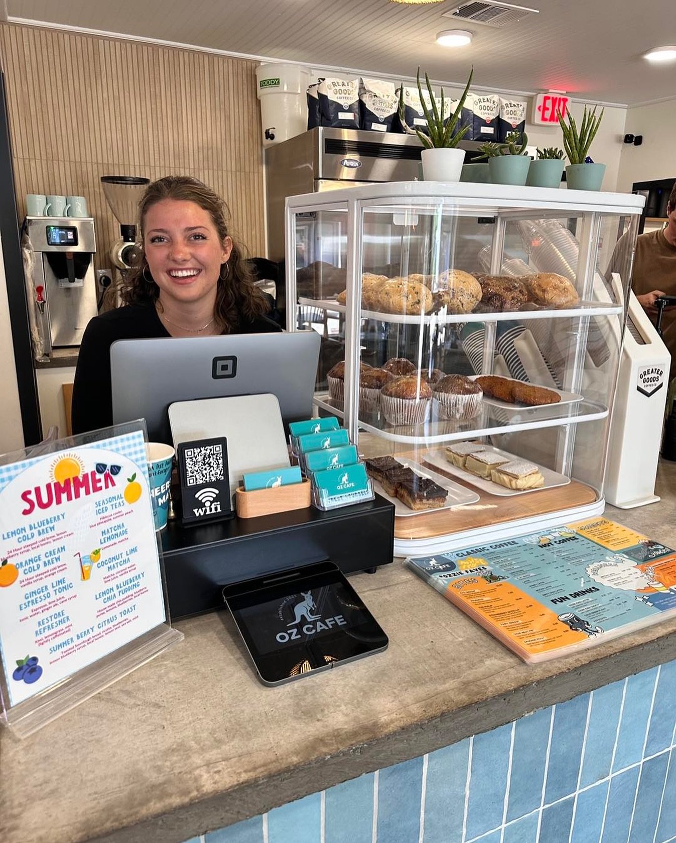 Fresh from the fam 🍪🧁

We&rsquo;re happy to now be serving cookies, muffins, and more from local favorite @family_baking_co! Summer just keeps getting sweeter 😎☀️

#OzCafe #BeaumontTX #FamilyBakingCo #LocalLove