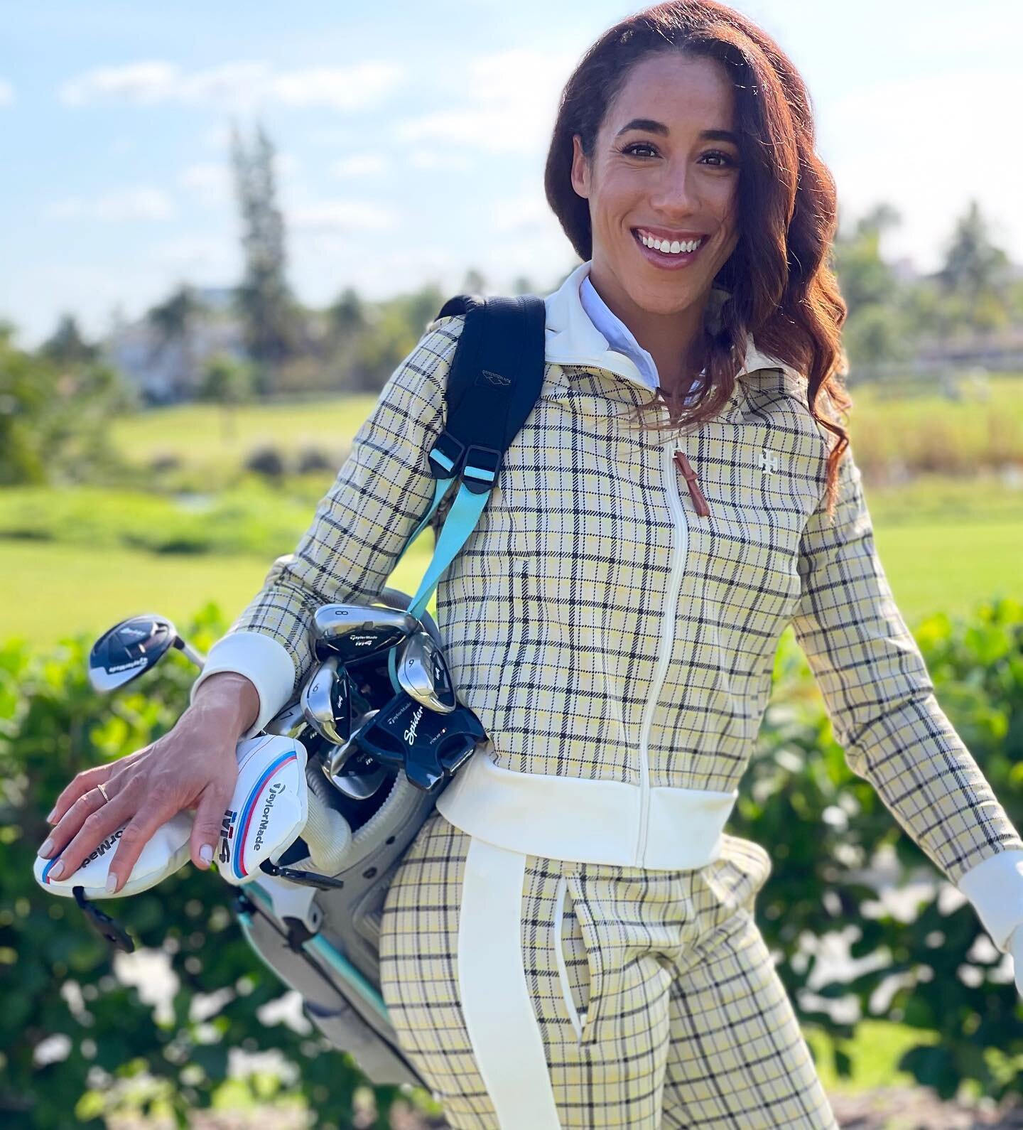 Who&rsquo;s watching @themasters today? I&rsquo;m feeling all of the  golfer chic vibes in this epic NEW @torysport Spring 2021 collection. It&rsquo;s inexplicably soft and breathable, all while being effortlessly elegant. What more could a golf girl