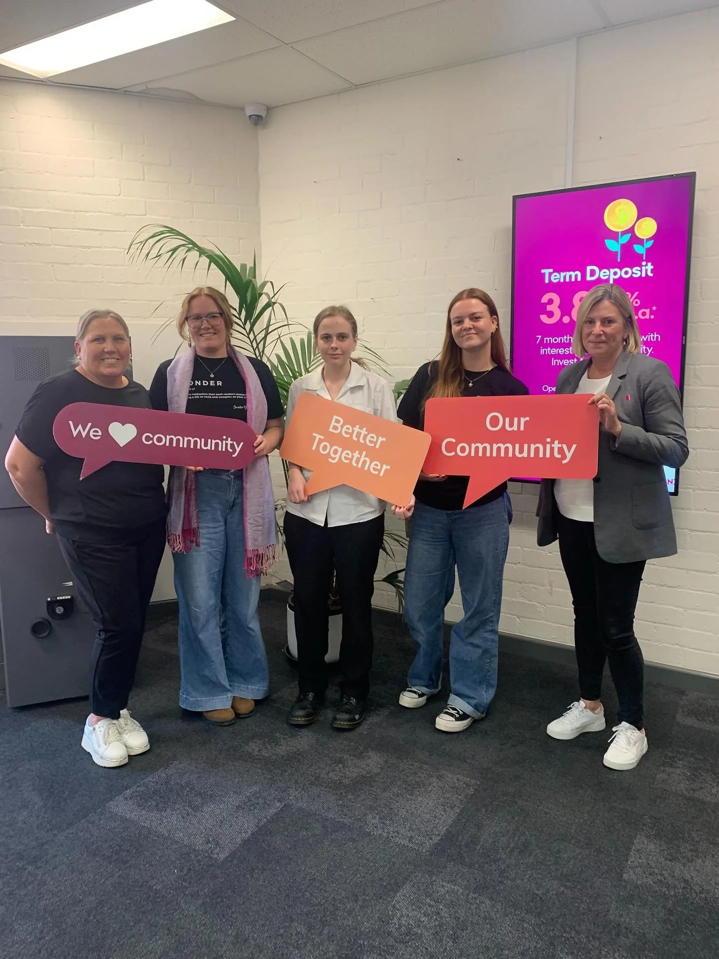 Last week, Takesa, Gabbi and one of our Ulladulla Changemakers, Tahlia had the opportunity to meet with Community Bank South Coast. Tahlia shared with them the ideas and projects that they are currently working on in Changemakers - super exciting! We