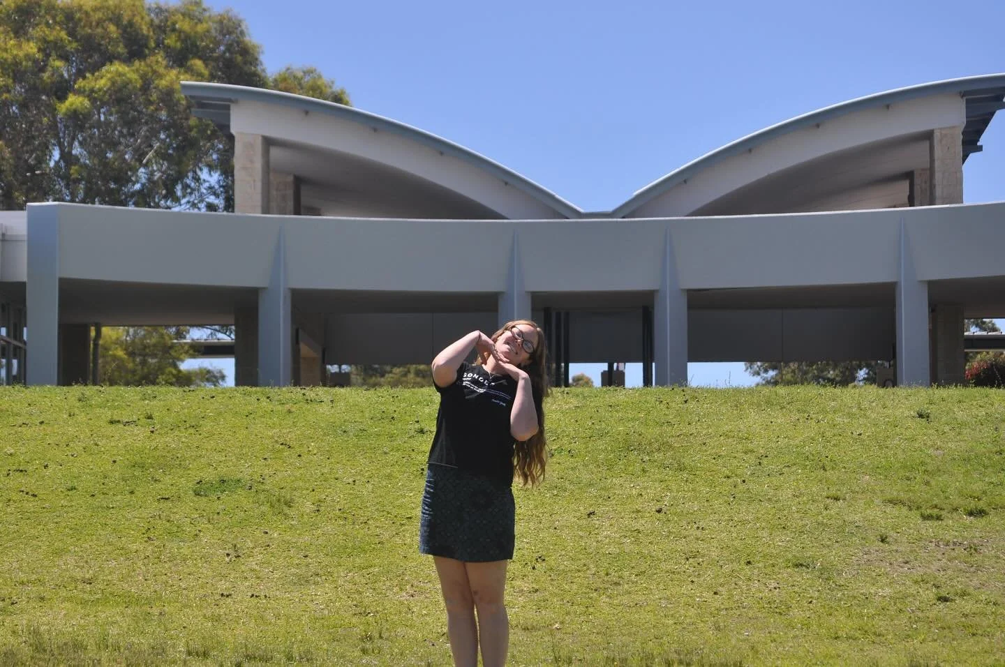 Ever wondered where Sonder holds their weekly meetings? Shoutout to @uowshoalhaven for the awesome spot where we can appreciate country! We&rsquo;re even lucky enough to have special guests every week - swipe to see them 🤭