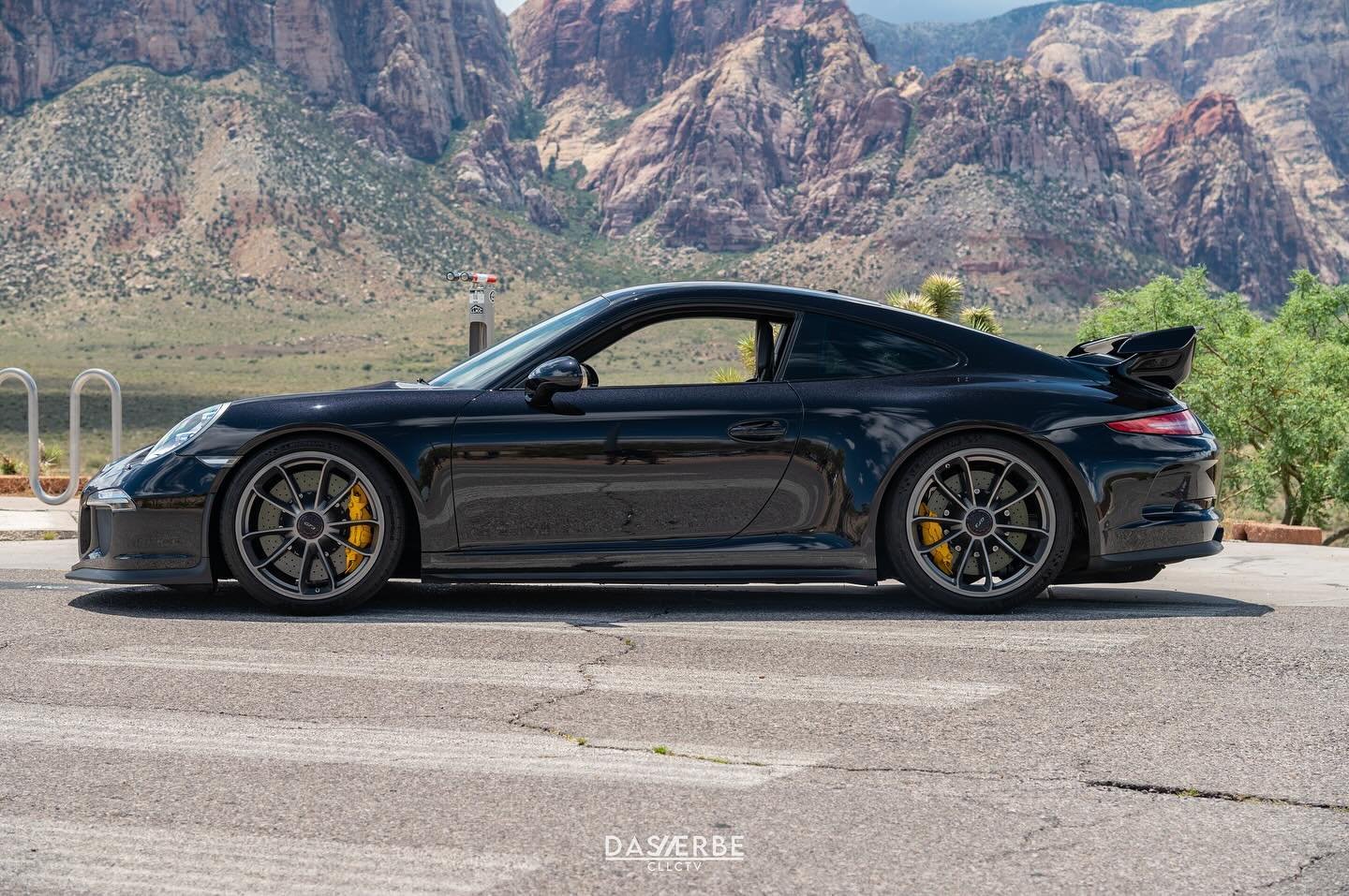 BLK GT3 - Focus on what matters.

#DasErbeCollective #PaddockAutoClub #Porsche #porschegt3 #911GT3 #porscheclub #goforadrive #daserbe #cllctv #integrity