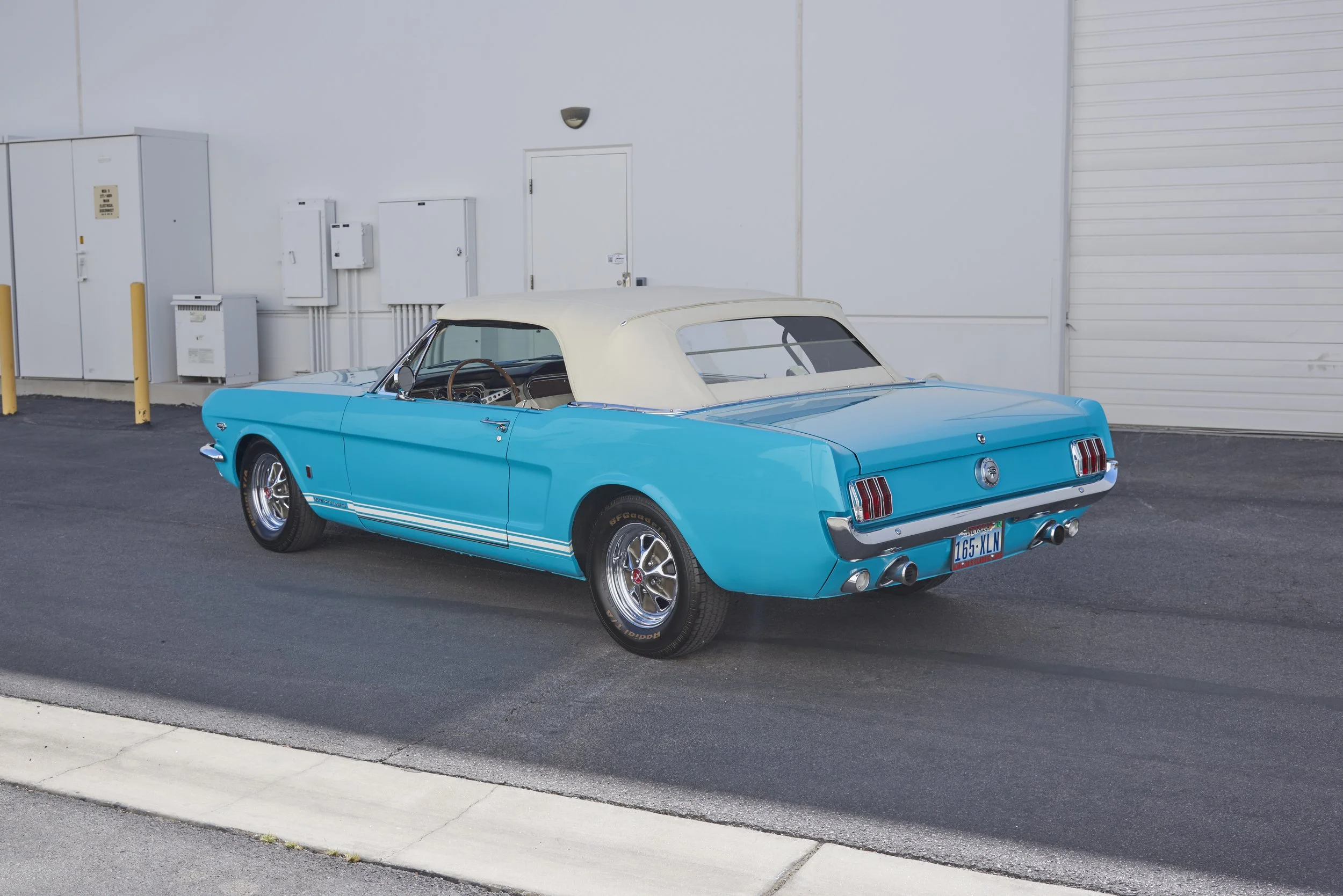 MUSTANG645VERT_052122_04.jpg