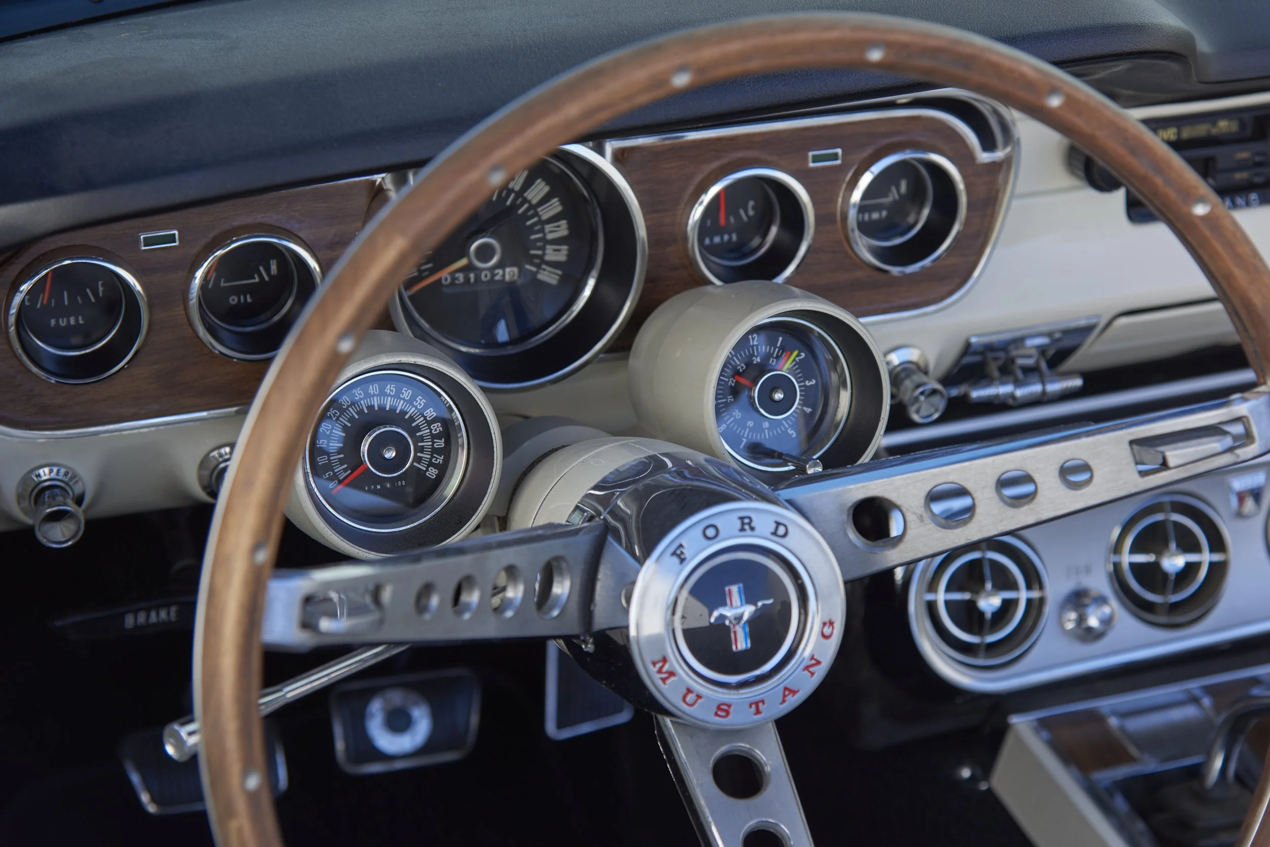 MUSTANG645VERT_052122_72.jpg