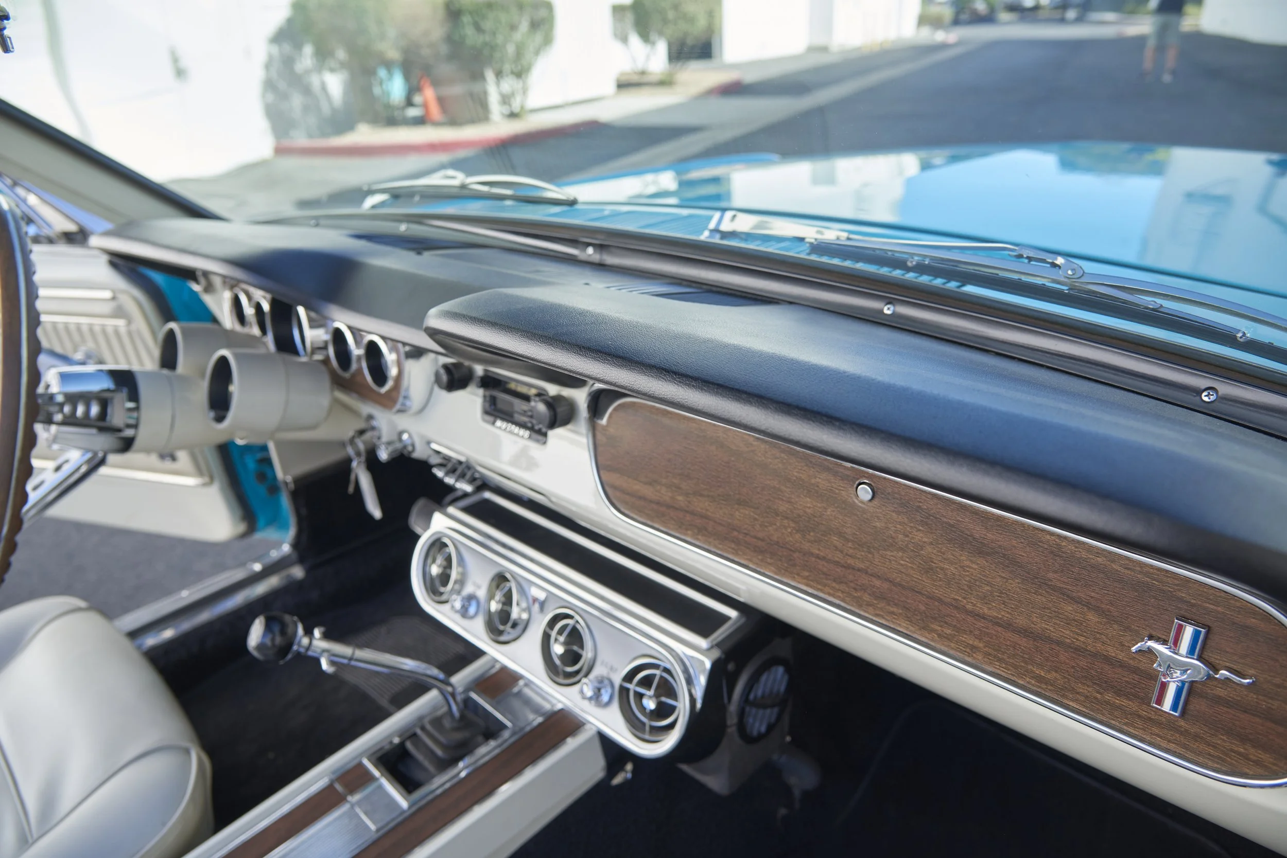 MUSTANG645VERT_052122_88.jpg
