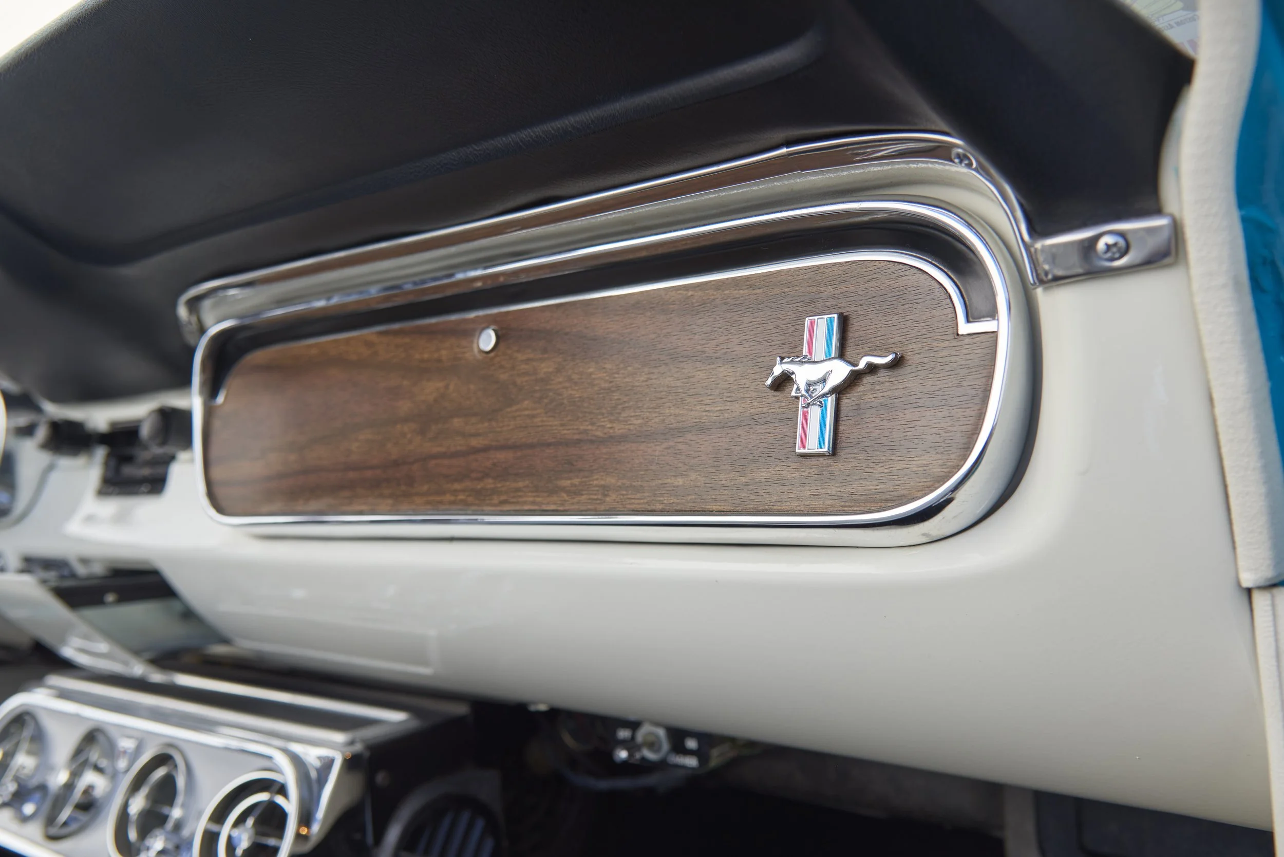 MUSTANG645VERT_052122_93.jpg