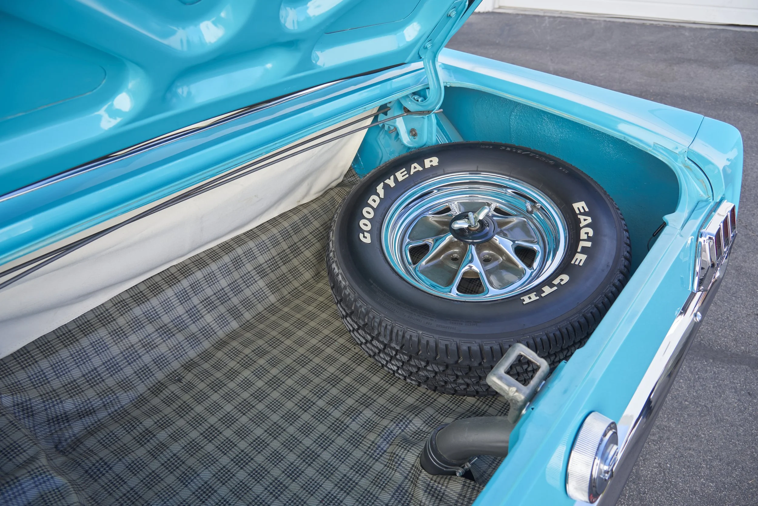 MUSTANG645VERT_052122_108.jpg