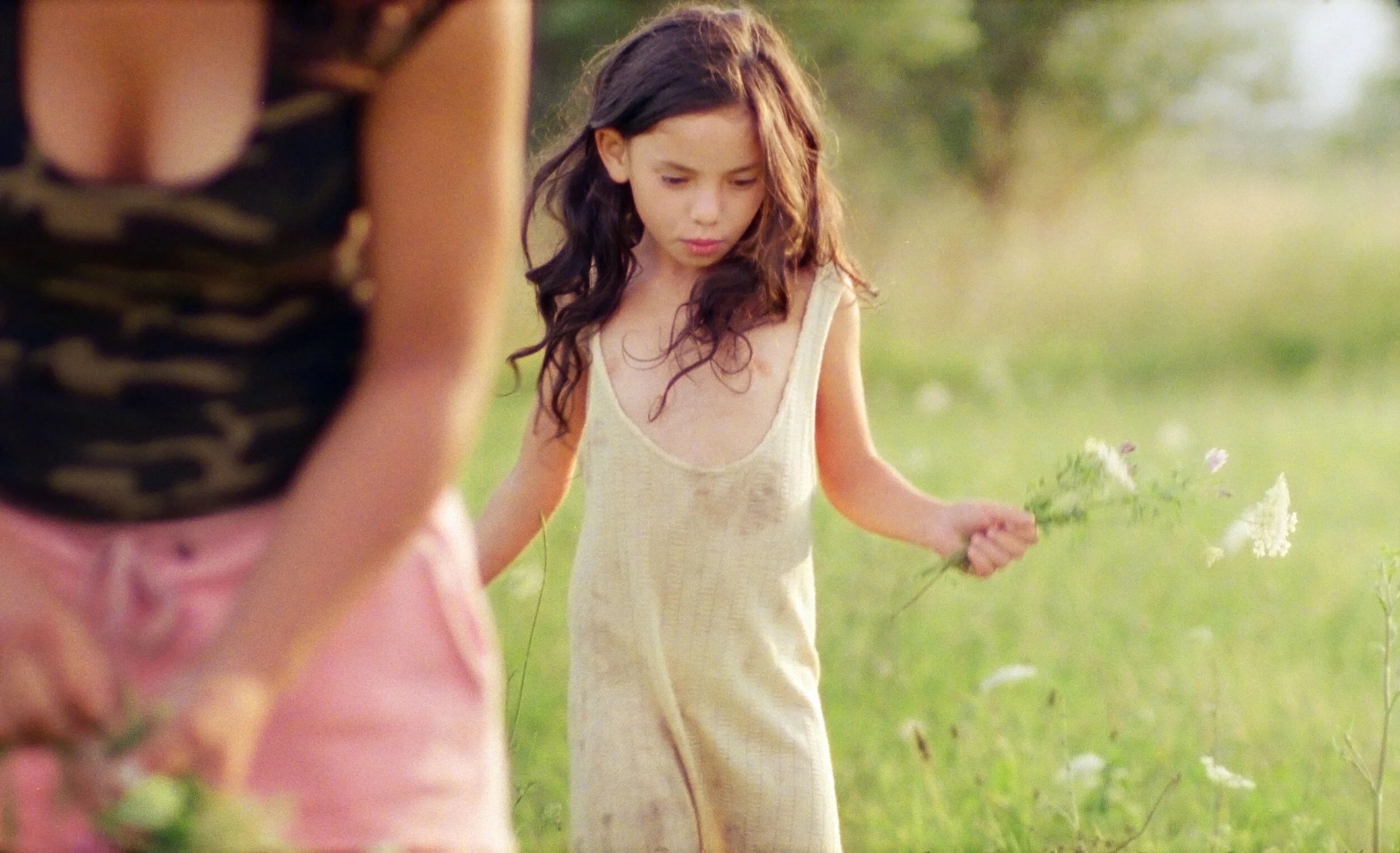 Chasing the wind. Just the wind. Человек у дерева силуэт. Just the wind. Csak.