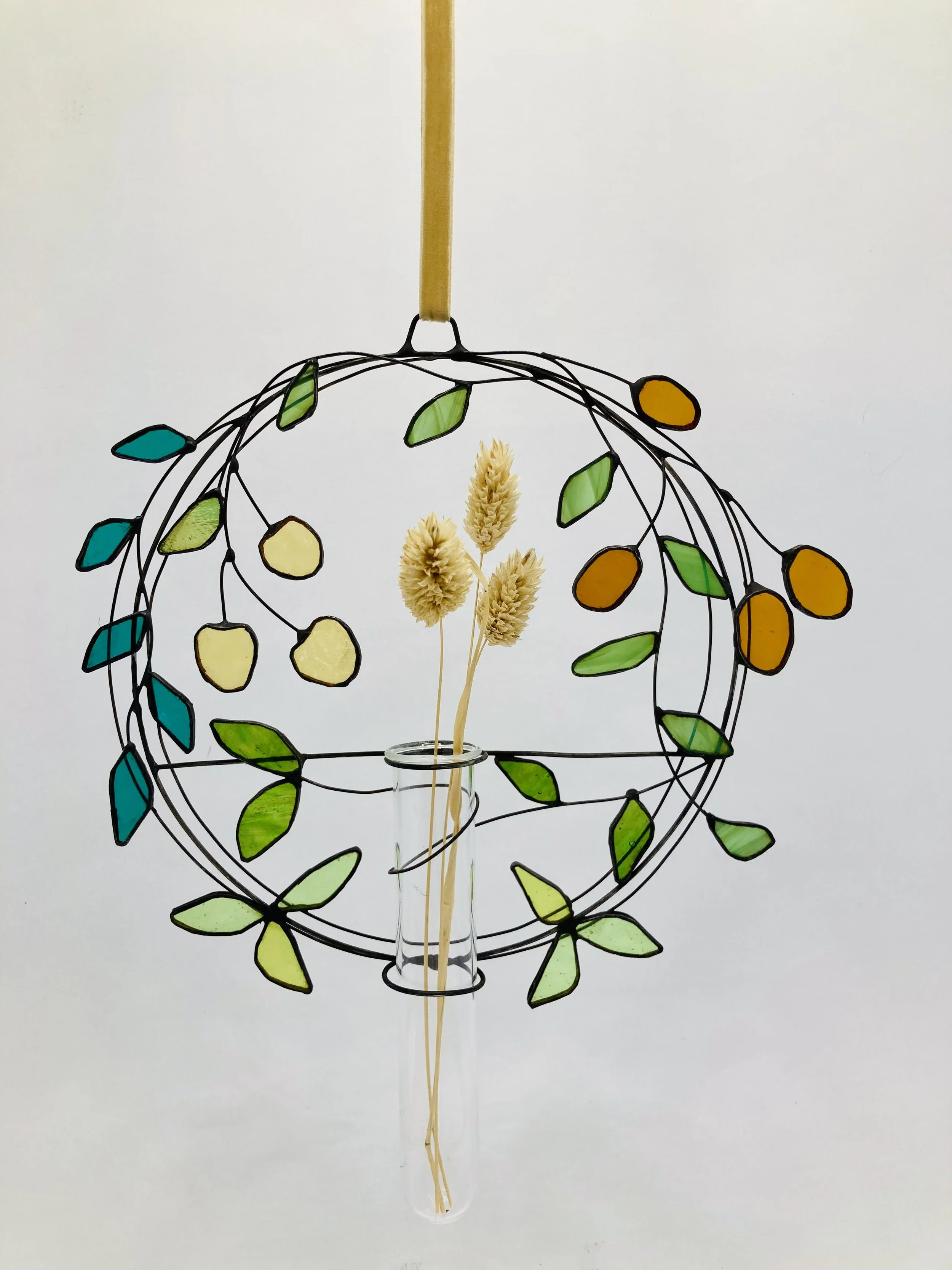 Leafy Wreath with Bud Vase