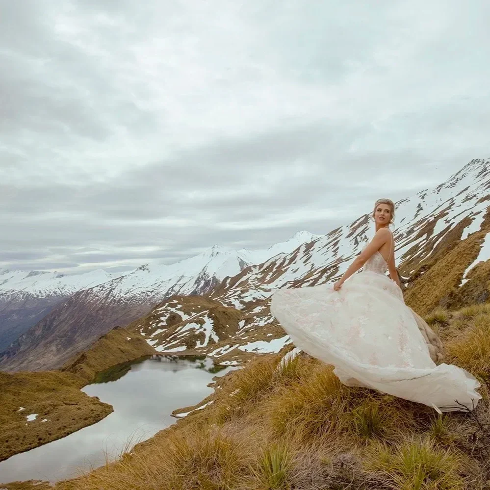 New Zealand elopement photograph by Fiona Tomlinson