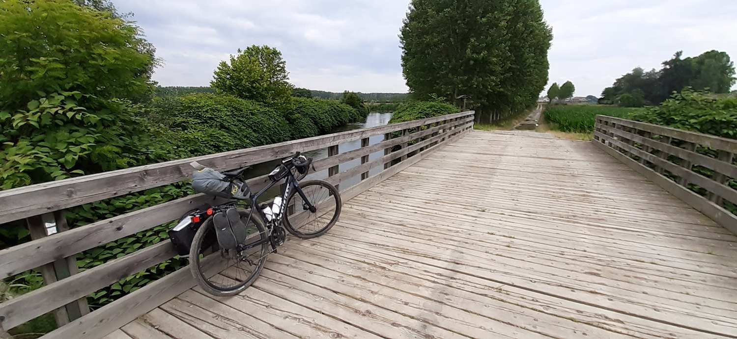 Ciclopellegrinaggio__La_via_Francigena_fra_storia_e_natura_tour_10.jpg