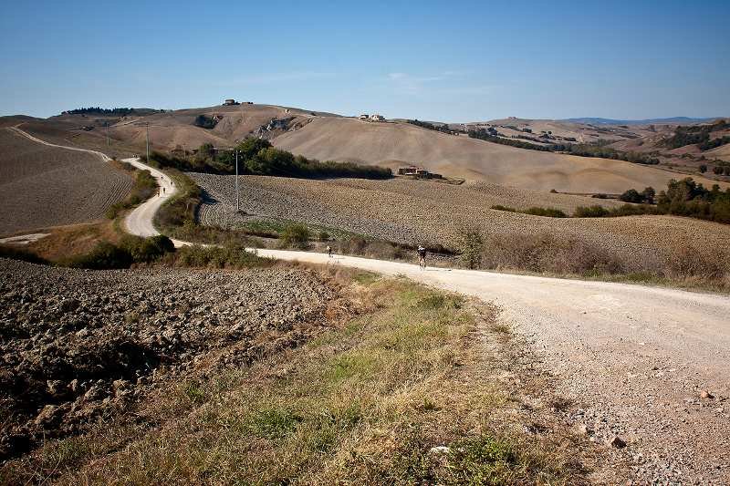 Sulle_sterrate_pi_iconiche_delle_colline_toscane__la_Strade_Bianche_tour_3.jpg