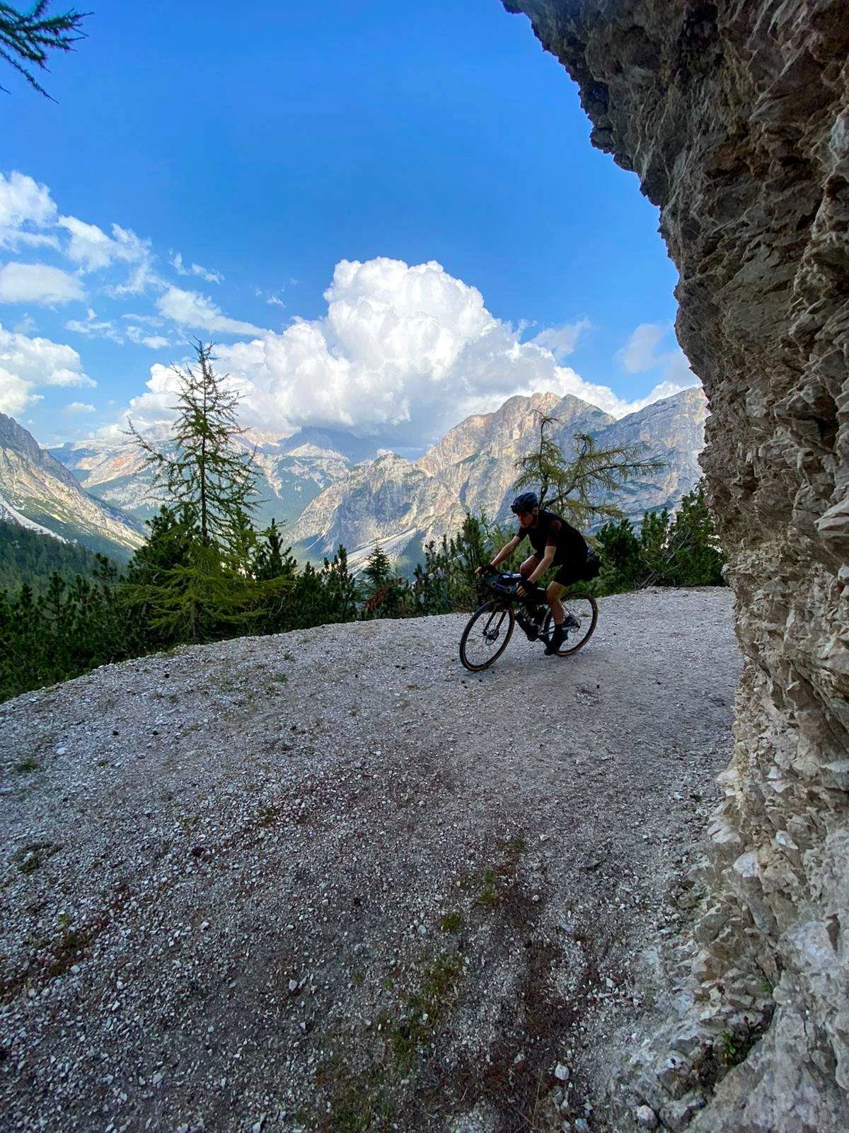 _Op_expeditie_in_de_Dolomieten_-_5_dagen_bikepacken_in_Itali_tour_2.jpg