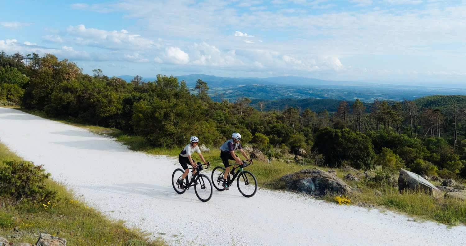 Weiße Straßen mit Meerblick – alvento präsentiert Bibbona, ein Paradies für Gravel-Fans