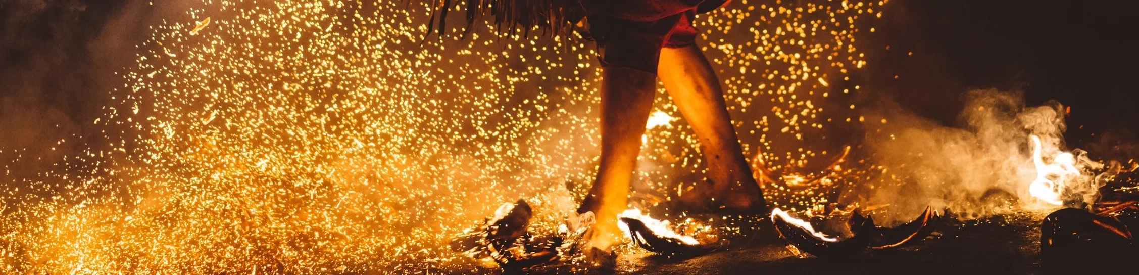 Девушка танцует в огне. Through fire. Пировассия огнехождение в греции. Lit lords – present self (2021). Walker shark rising.