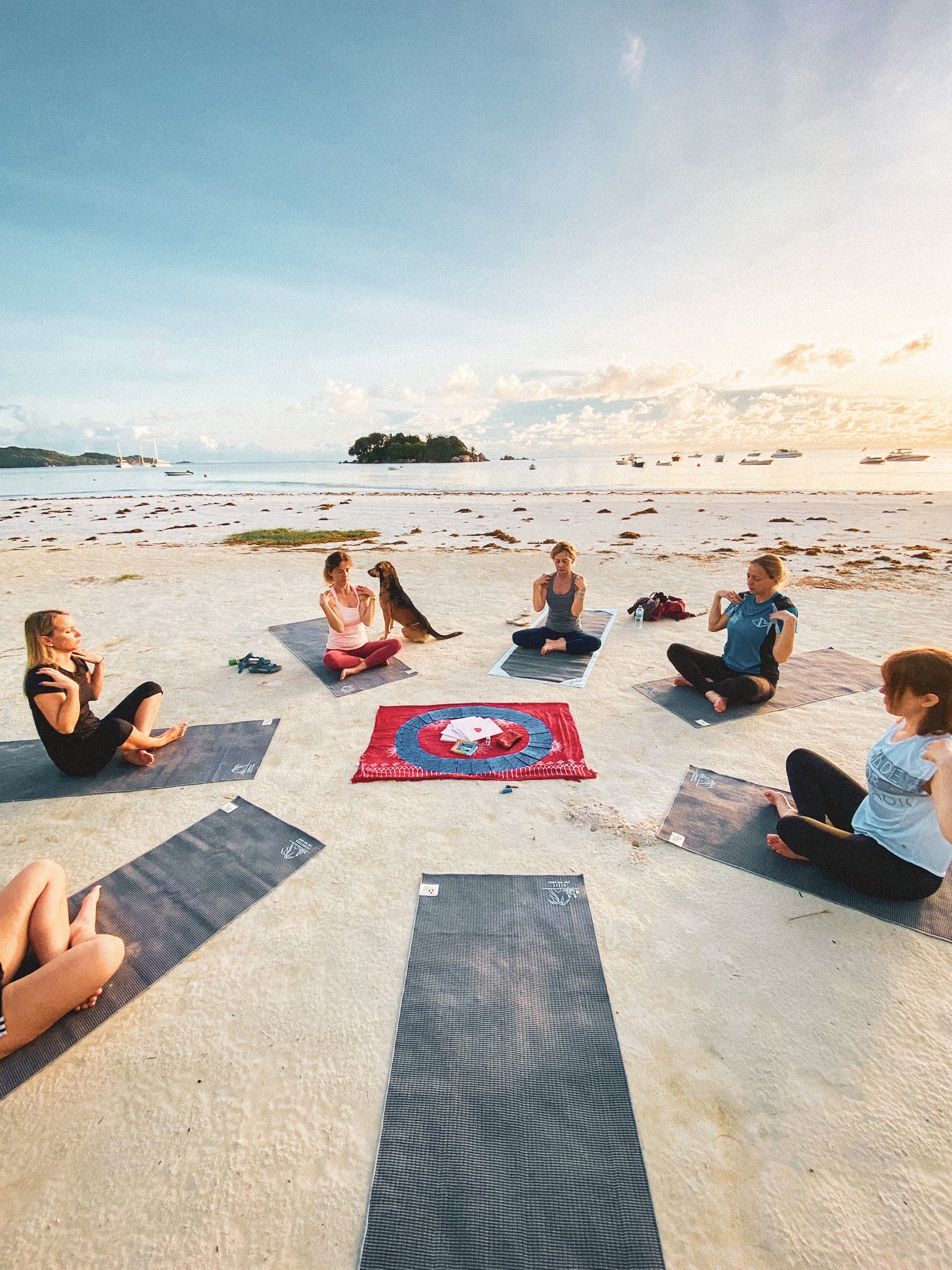 viaggio yoga seychelles