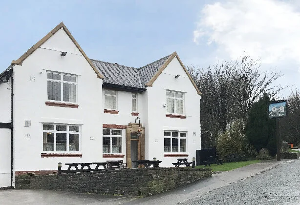 Medlock move into the White House 