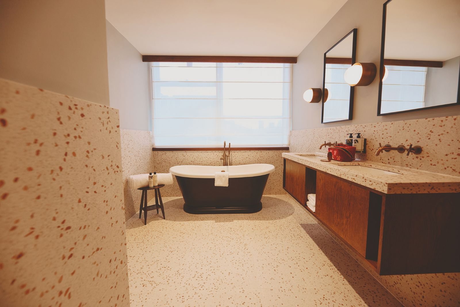 Mollie's hotel manchester build and fit out medlock frb bathroom