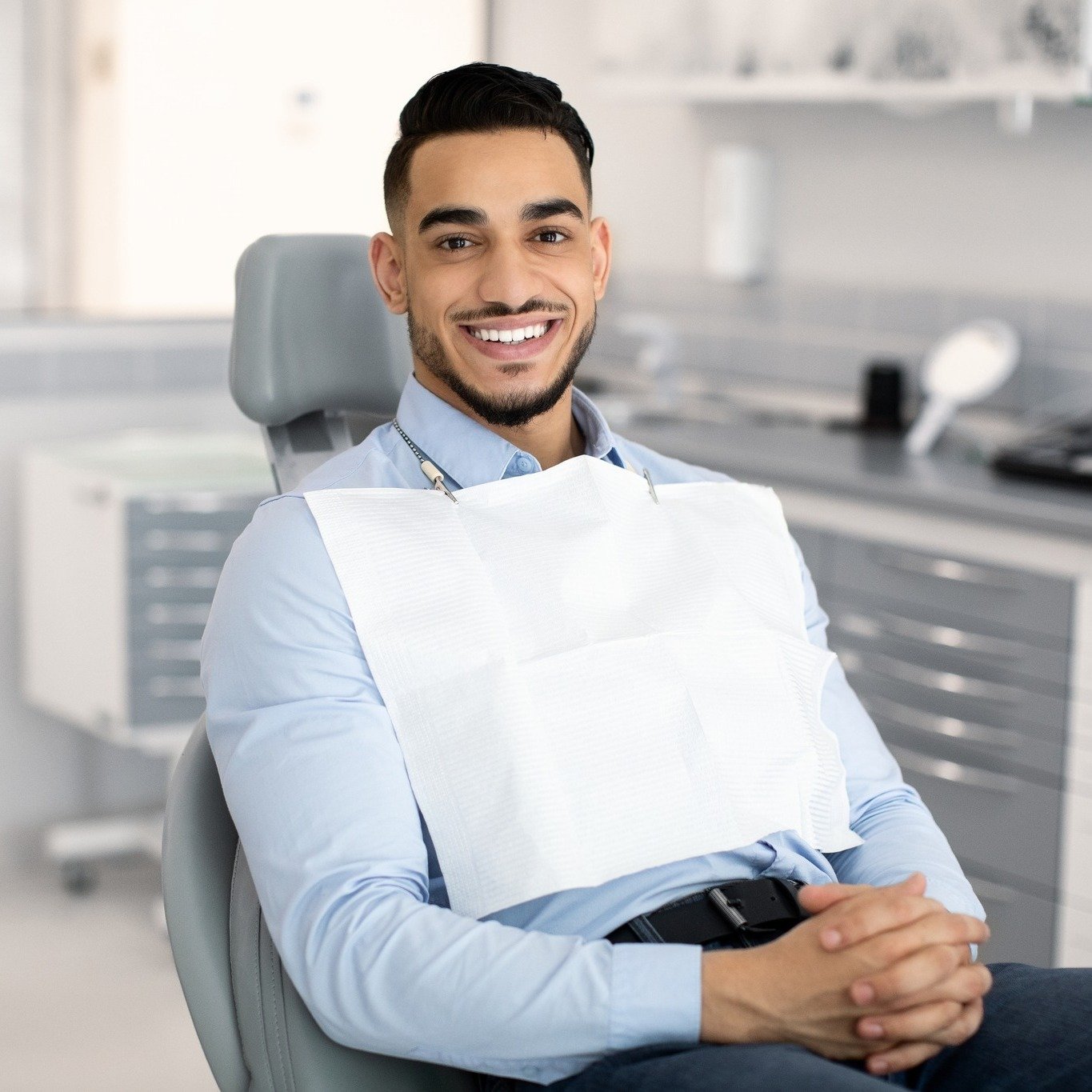 The New Year is the perfect time to schedule a dental check up and cleaning. @crabappledental and Dr. Sarah Roberts offer the highest level of dental care with professional cleanings and exams keep your smile looking great. They are conveniently loca