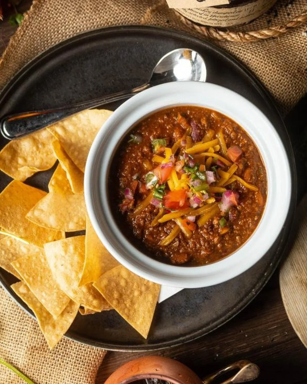 Friday is here and we are ready! Looking for a family mealtime experience? Unwind at @bandbtaverncrabapple! With board games and arcade fun, it&rsquo;s perfect for the whole family with delicious eats, entertainment, and relaxation.

#bandbtavern #fa