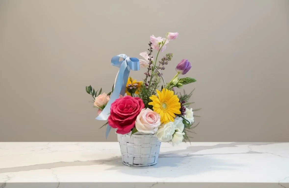 Welcome April with a gorgeous Easter basket full of lovely flowers from @forsomethingbeautiful, Crabapple Market's very own flower &amp; gift shop! Order today to enjoy yourself or to brighten someone else&rsquo;s day. 
 Call to order: (470) 594-4041