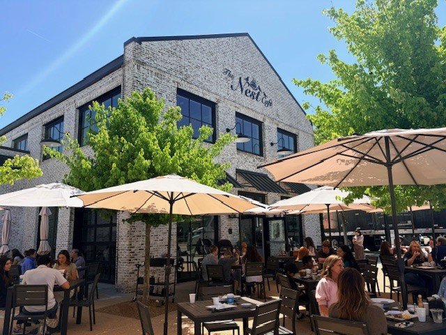 It&rsquo;s a beautiful 🌞day in the neighborhood! @thenestcafe has the BEST outdoor patio for enjoying this perfect weather with friends or family. Choose a delicious breakfast, brunch or lunch as you head into the weekend.

#beautifulday #thenestcaf