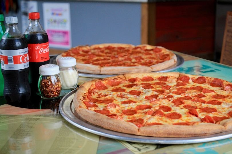 🍕Happy #NationalPepperoniPizzaDay! Plan to celebrate at @peaceloveandpizza  and get a FREE 10" Small Pepperoni Pizza with the purchase of Any 14" Large Pizza
 - Online Code: SEPT20FREE

#pizza #pepperonipizza #pizzainmilton #miltonga #crab
